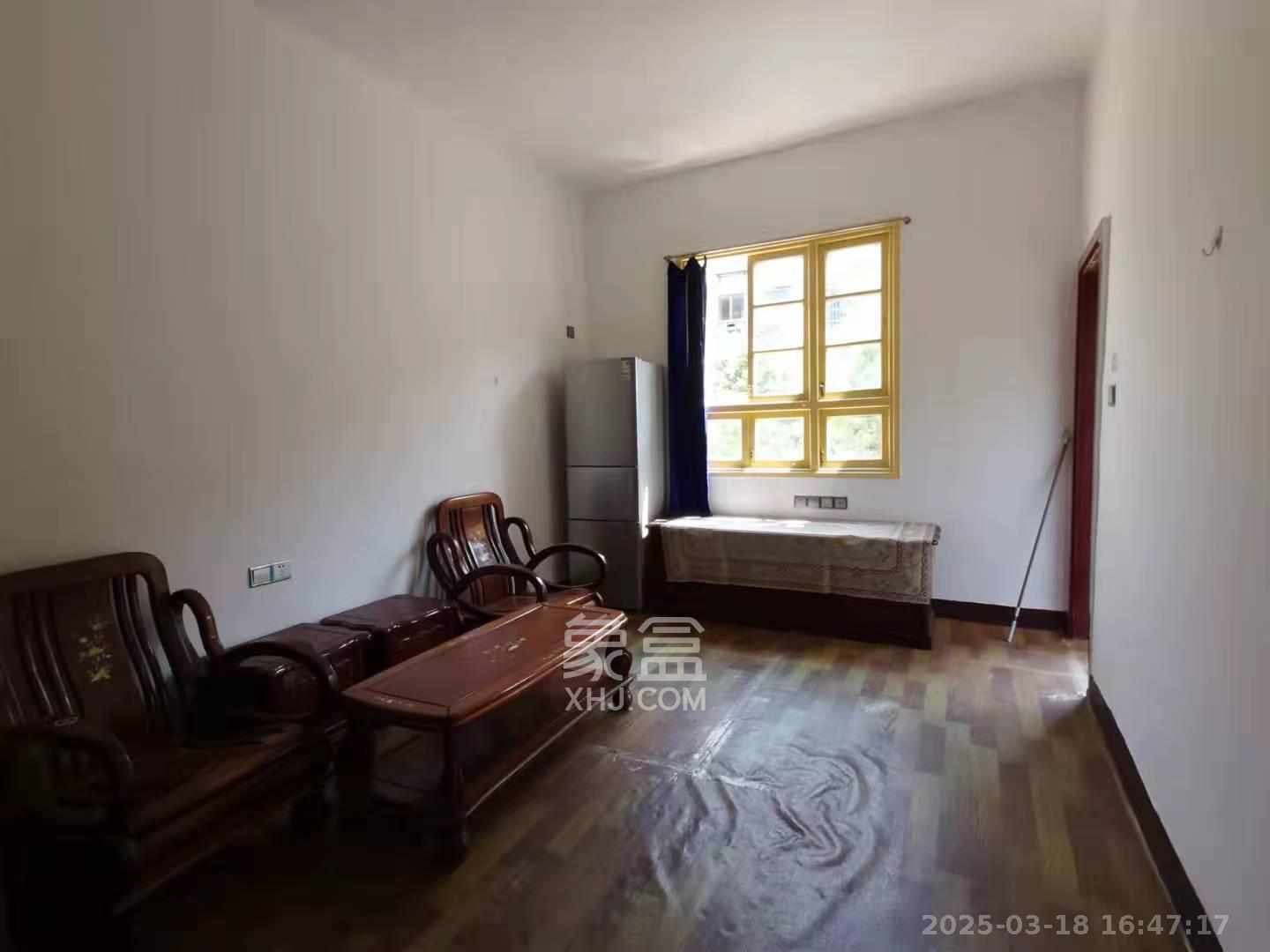 建湘新村 1室1厅1卫 1100.0元/月 建湘新村 1室1厅1卫 1100.0元/月室内图