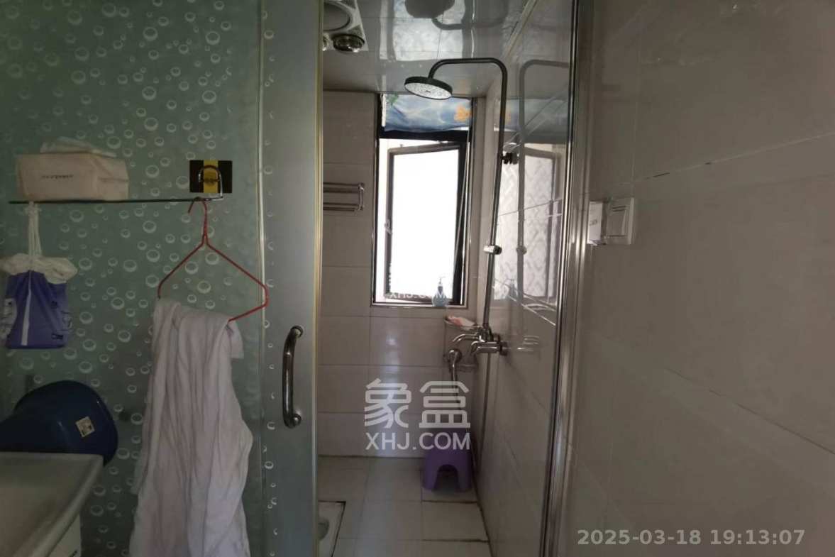 康斯丹郡(融程领秀佳园)  3室2厅1卫    2100.0元/月 康斯丹郡(融程领秀佳园)  3室2厅1卫    2100.0元/月室内图