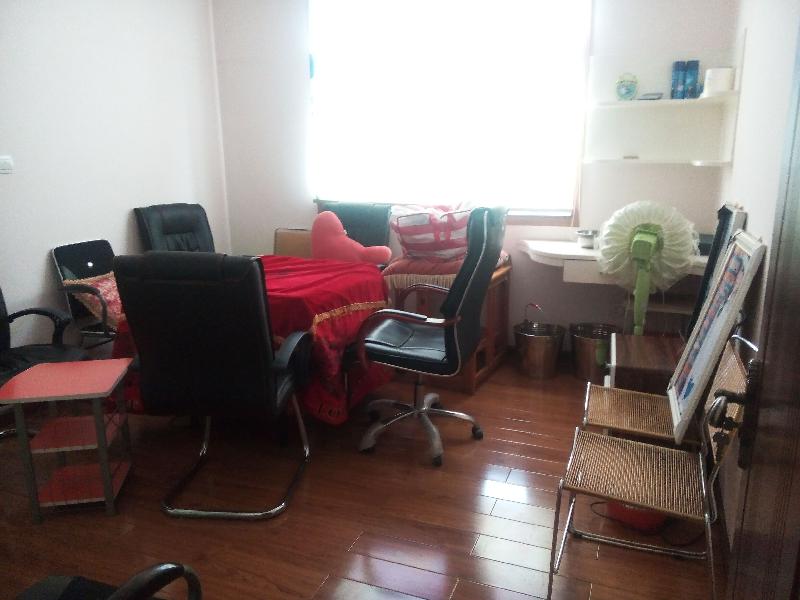 宏力大厦(宏历商业广场) 4室2厅2卫 2100.0元/月 宏力大厦(宏历商业广场) 4室2厅2卫 2100.0元/月室内图