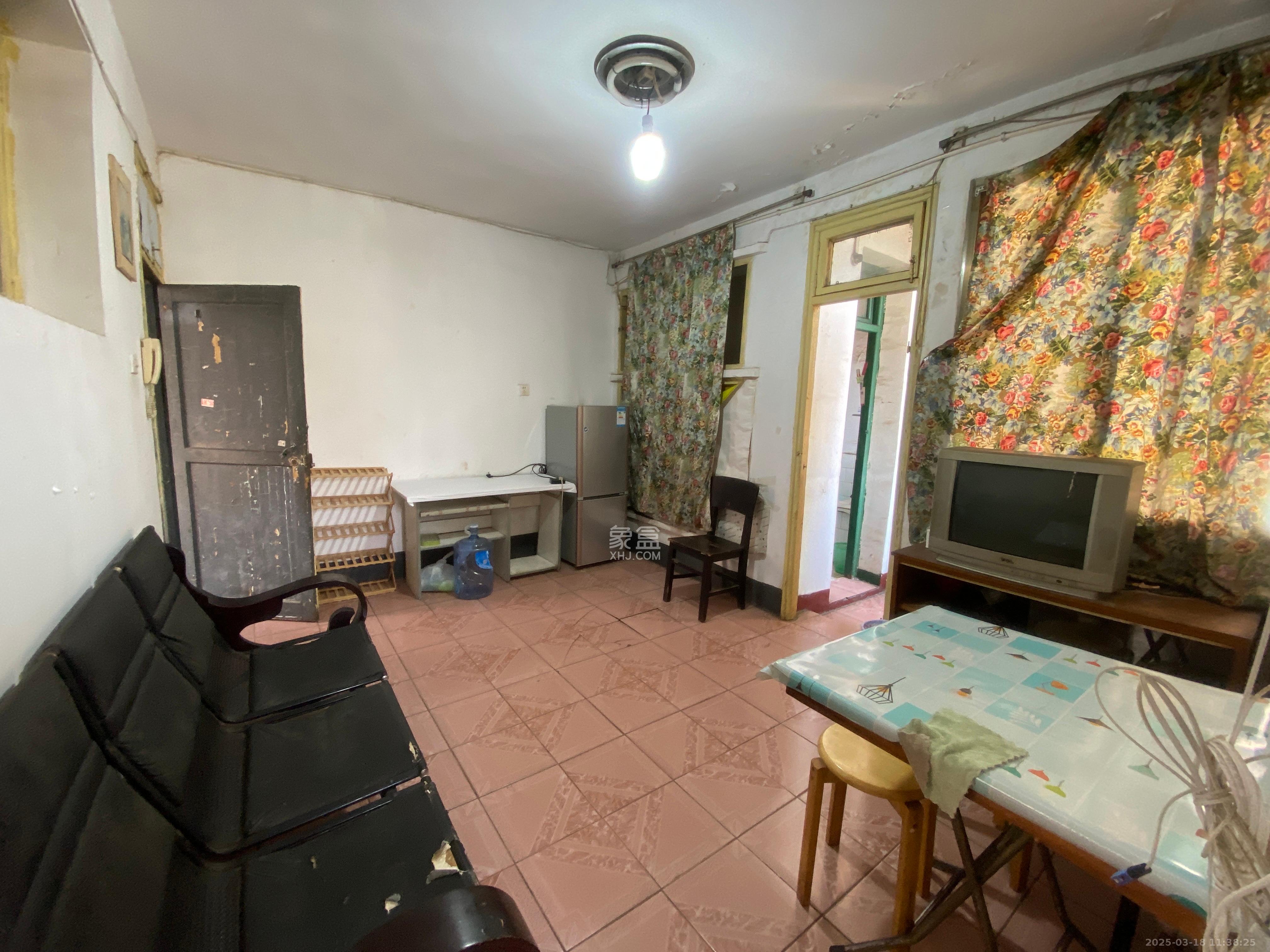 红旗区四片 2室1厅1卫 1400.0元/月 红旗区四片 2室1厅1卫 1400.0元/月室内图