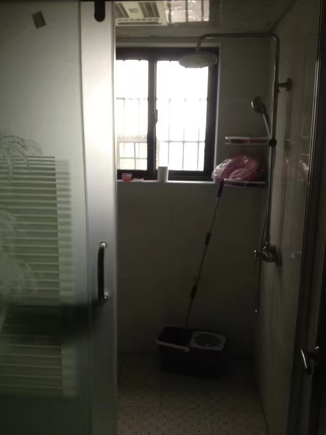 名仕华府 3室2厅2卫 2000.0元/月 名仕华府 3室2厅2卫 2000.0元/月室内图