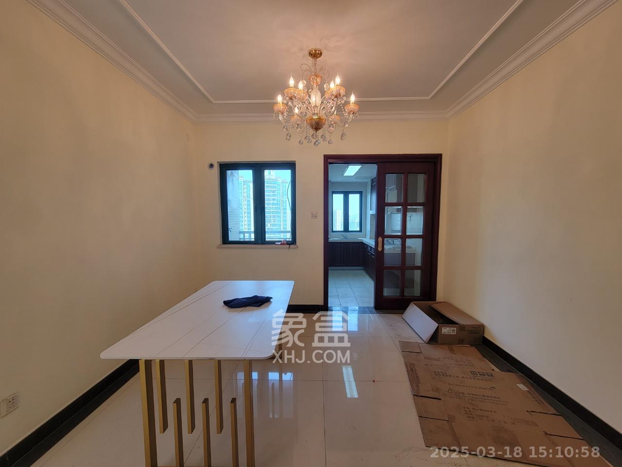 恒大雅苑 3室2厅2卫 3200.0元/月 恒大雅苑 3室2厅2卫 3200.0元/月室内图