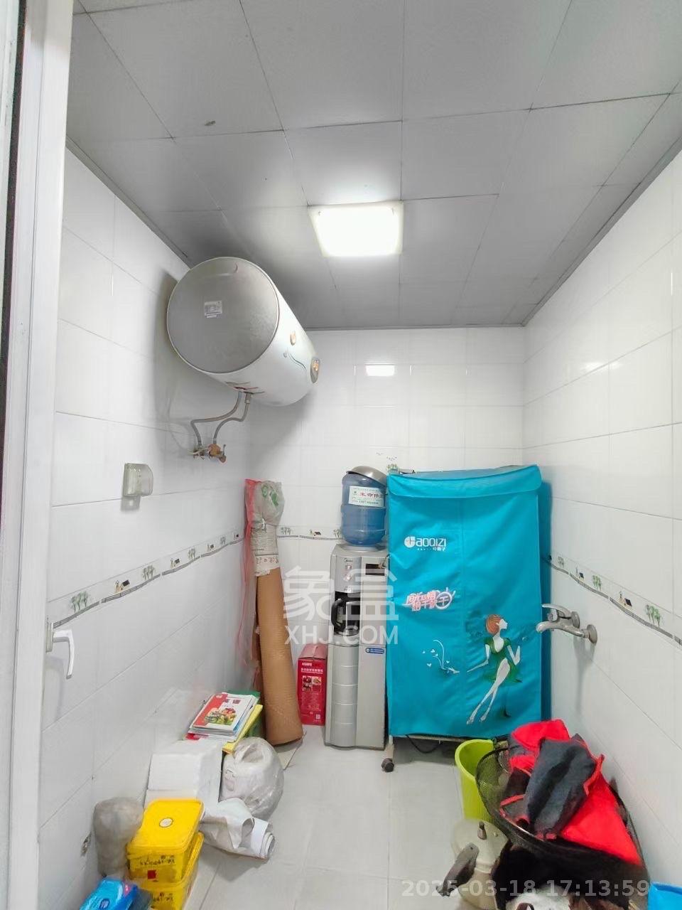 德馨园  2室2厅1卫    1600.0元/月 德馨园  2室2厅1卫    1600.0元/月室内图