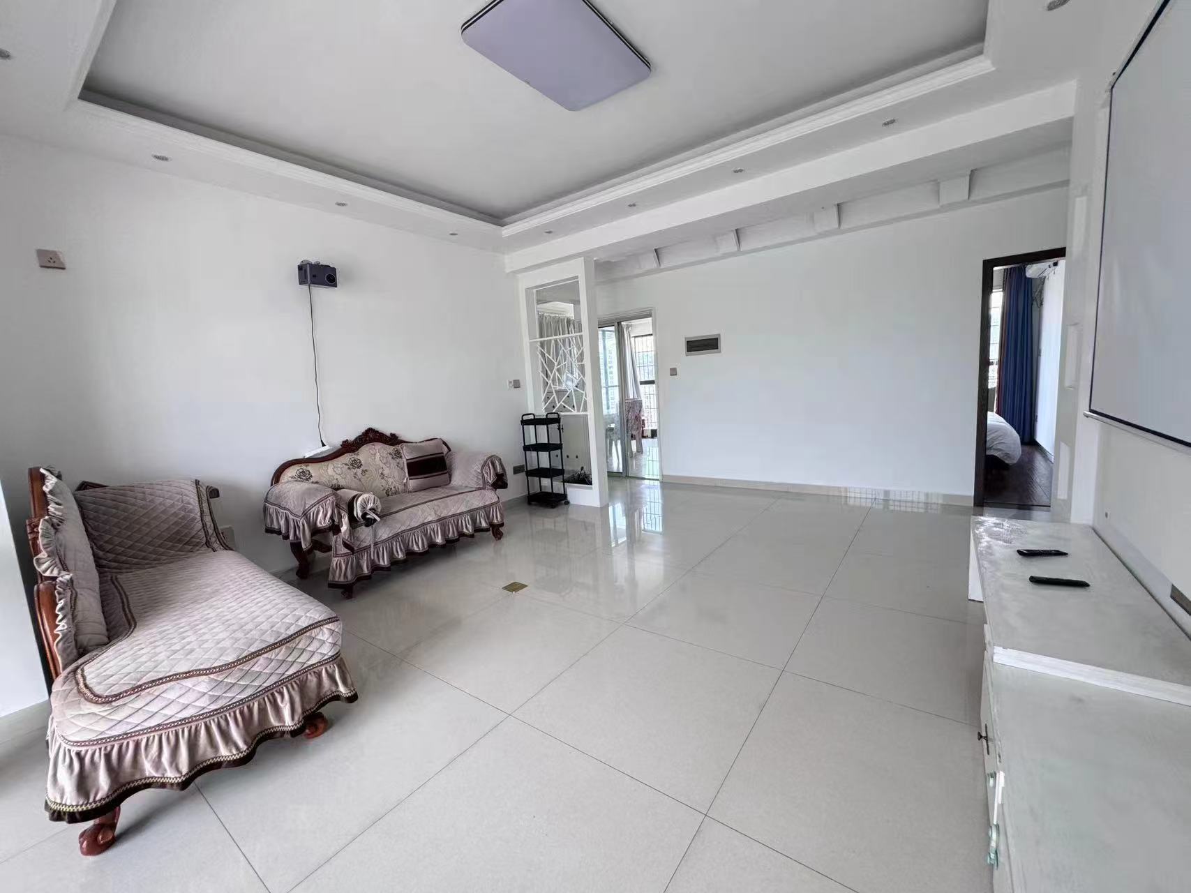 锦绣边城 3室2厅2卫 2000.0元/月 锦绣边城 3室2厅2卫 2000.0元/月室内图