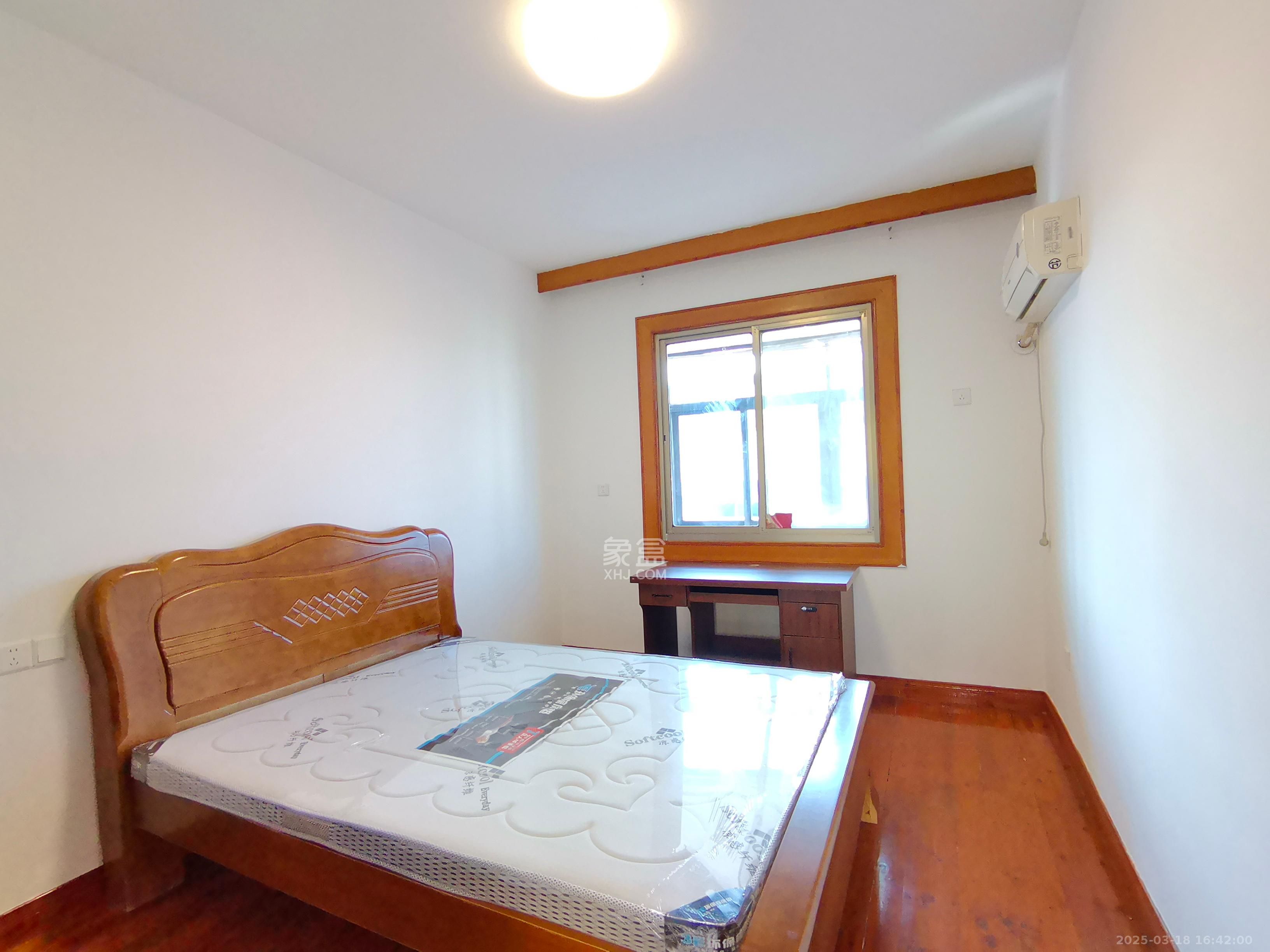 雪松园生活小区 3室2厅1卫 800.0元/月 雪松园生活小区 3室2厅1卫 800.0元/月室内图