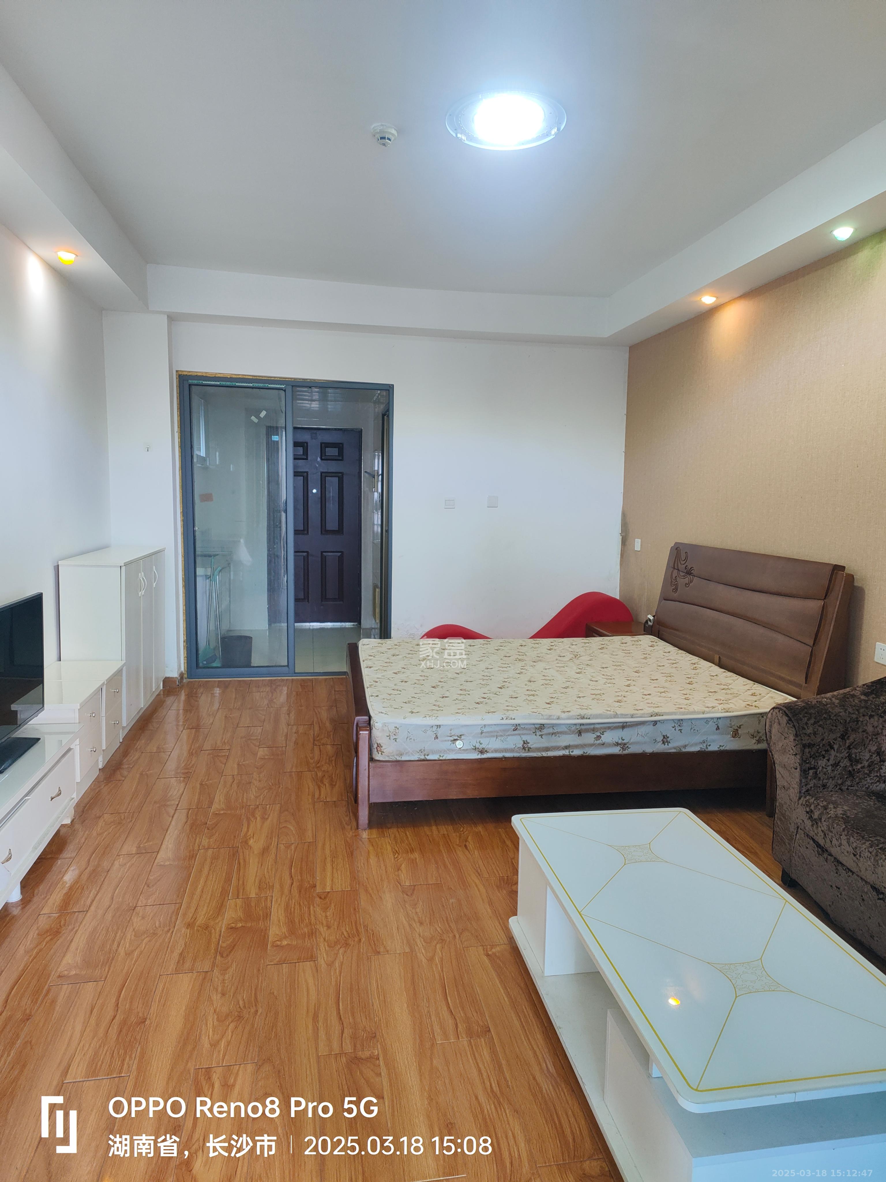 海德公园 1室1厅0卫 1200.0元/月 海德公园 1室1厅0卫 1200.0元/月室内图