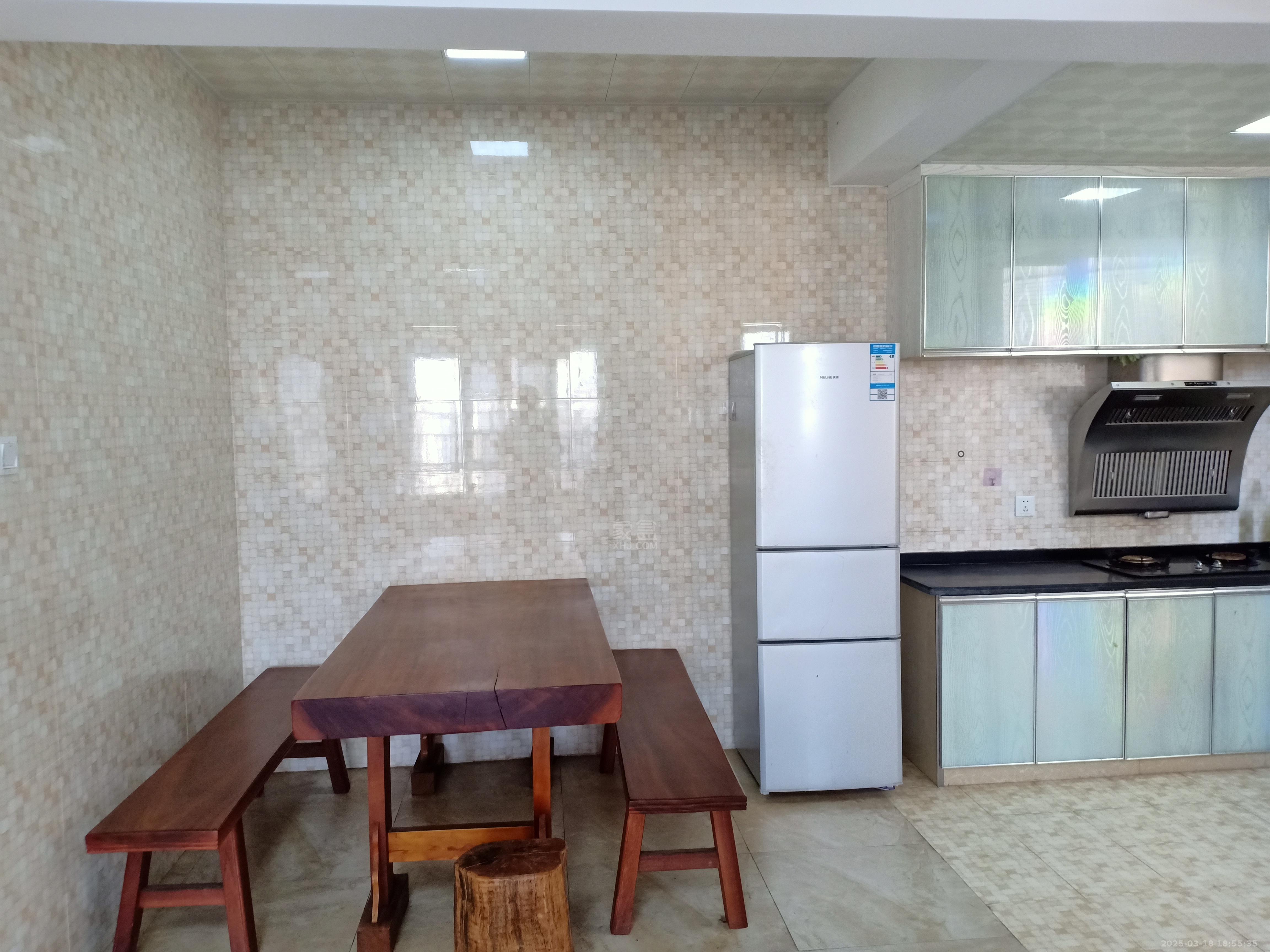 美的城三期 3室2厅1卫 1800.0元/月 美的城三期 3室2厅1卫 1800.0元/月室内图