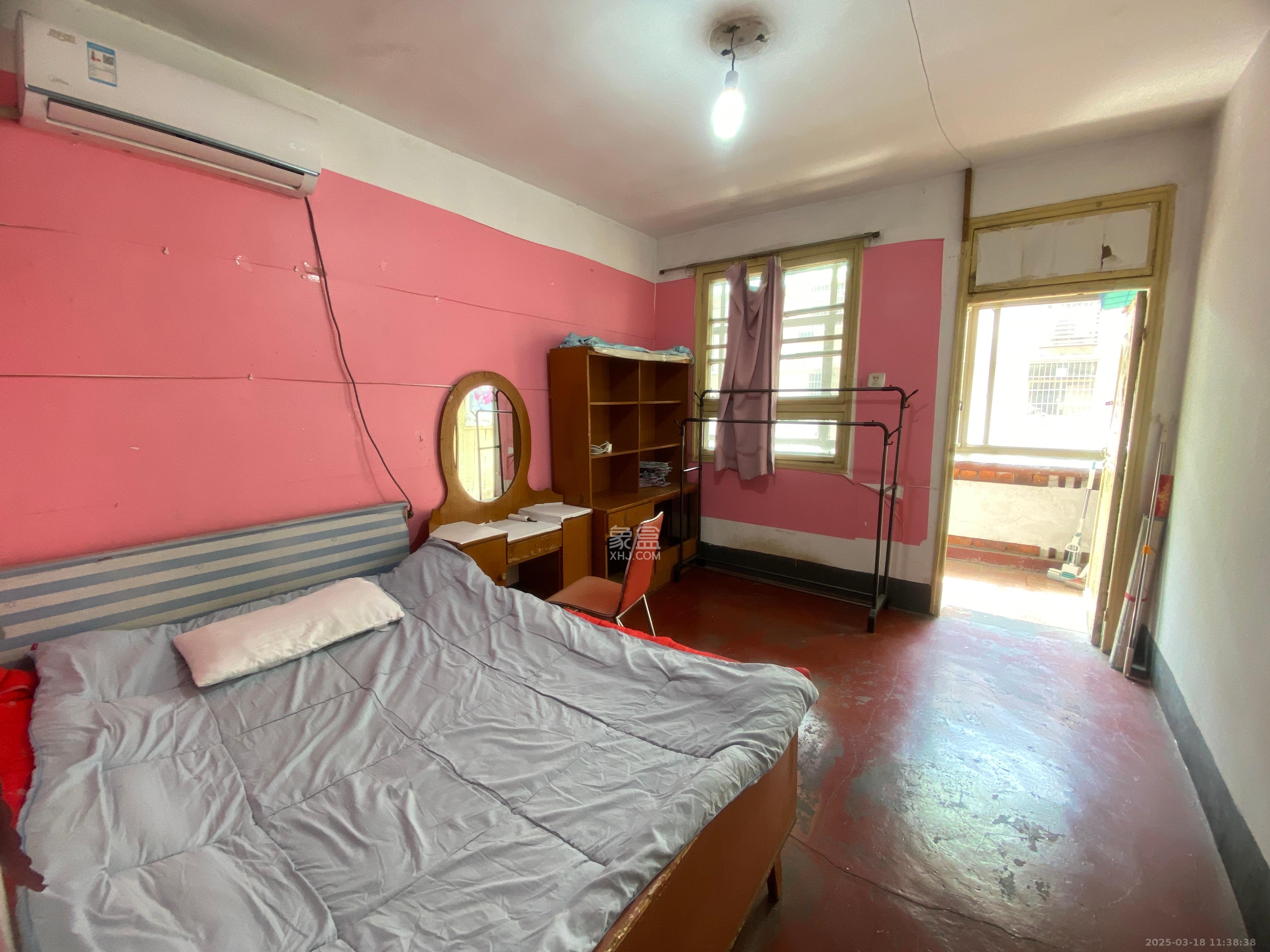 红旗区四片 2室1厅1卫 1400.0元/月 红旗区四片 2室1厅1卫 1400.0元/月室内图