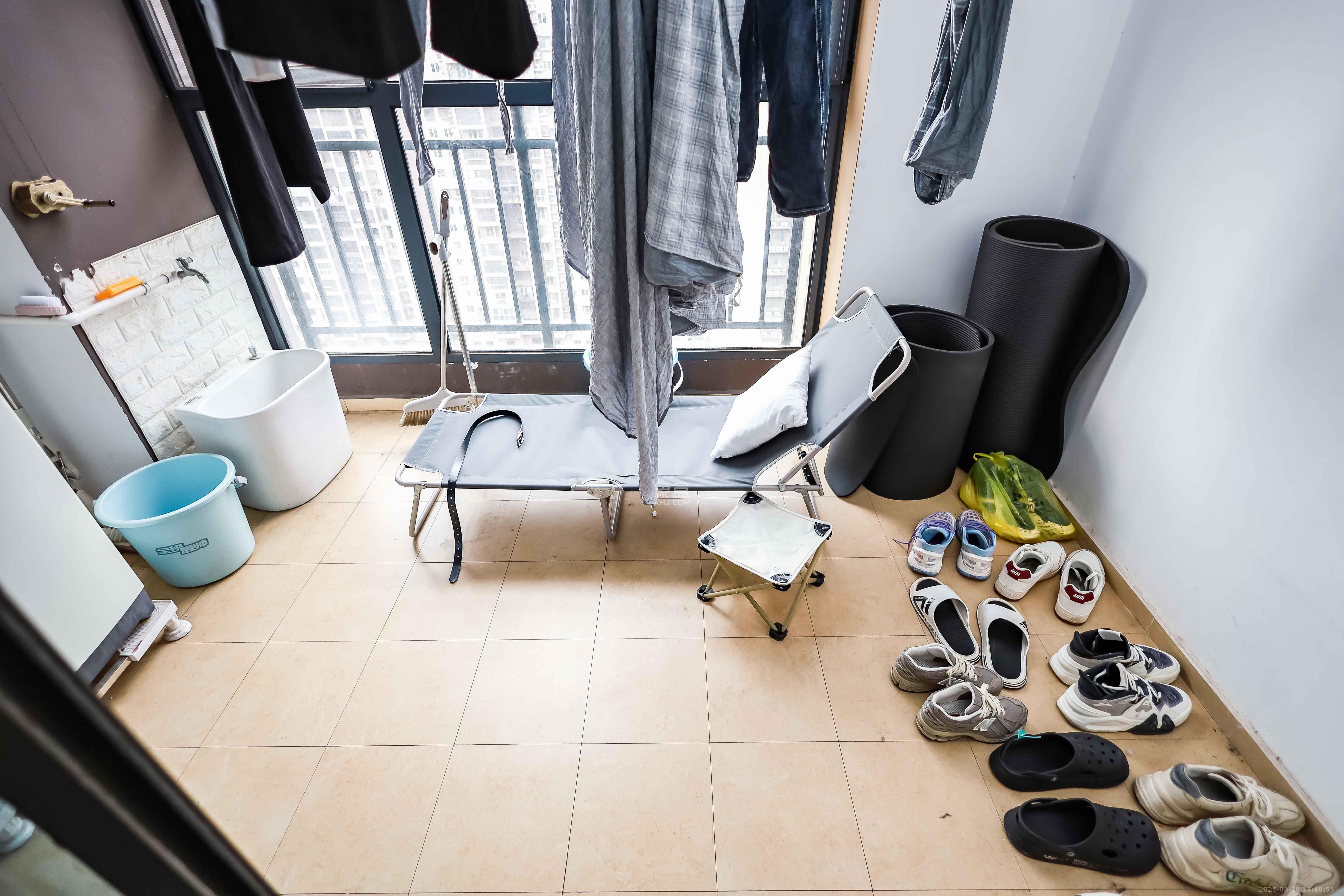 麓谷小镇 3室2厅1卫 2500.0元/月 麓谷小镇 3室2厅1卫 2500.0元/月室内图