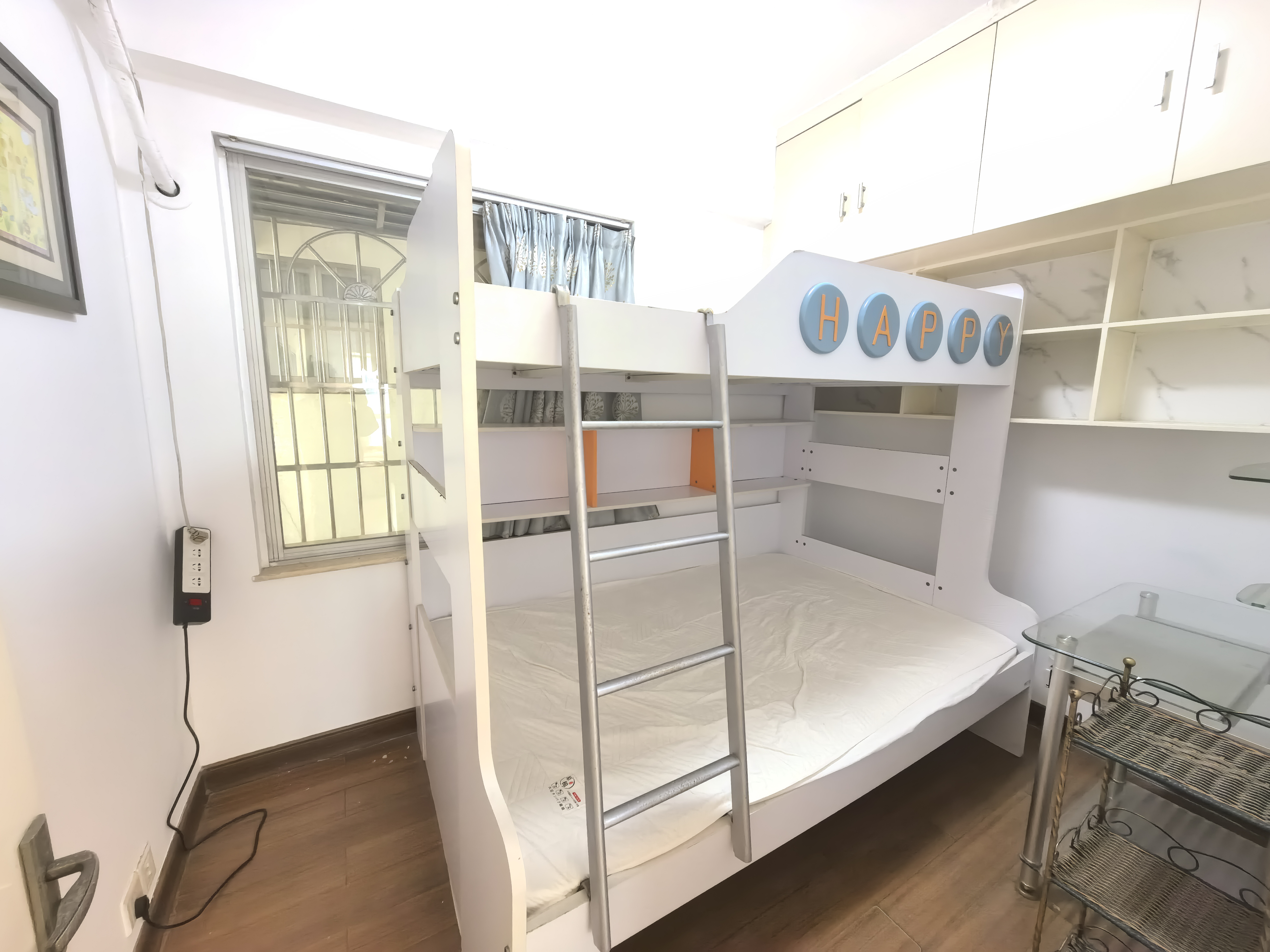 金山广场  3室2厅1卫    115.0万 金山广场  3室2厅1卫    115.0万客厅