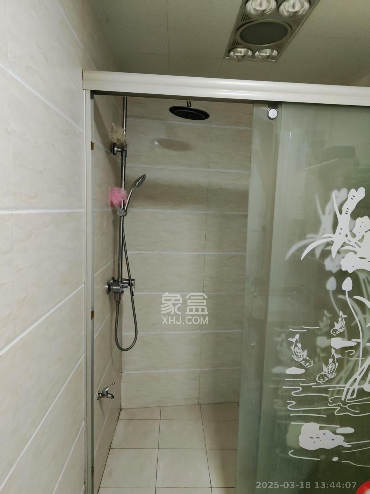 优山美地 3室2厅2卫 2800.0元/月 优山美地 3室2厅2卫 2800.0元/月室内图