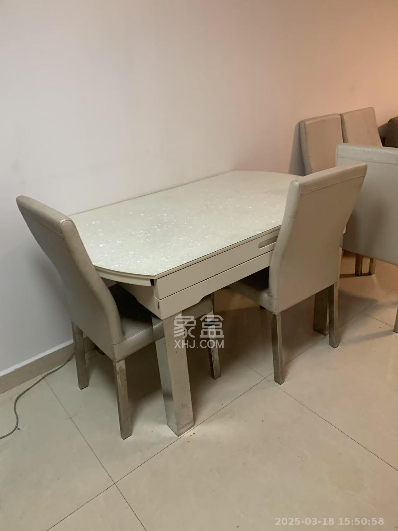 麓枫和苑  2室1厅1卫   2200.00元/月室内图