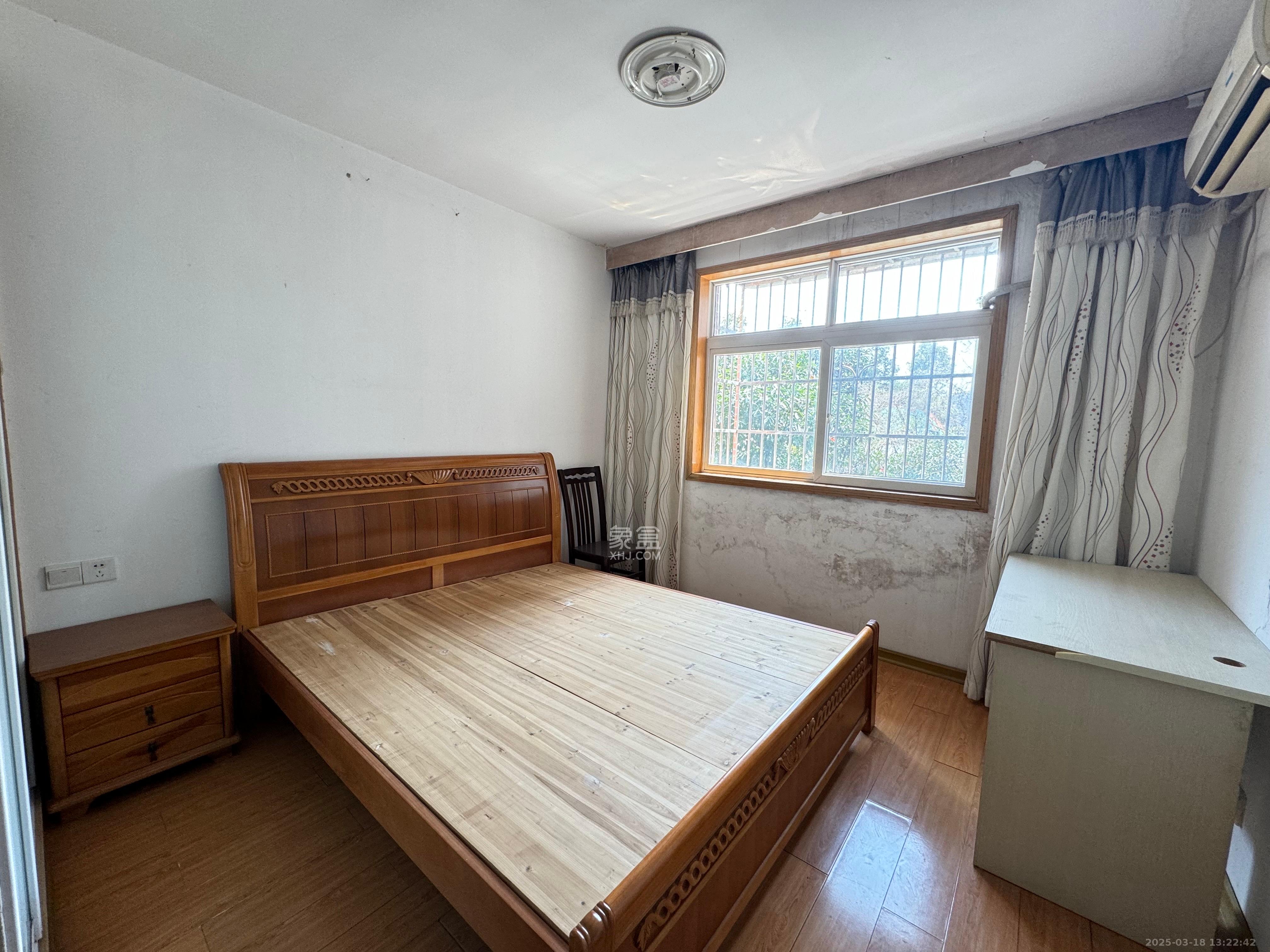 湘瑞家园  3室2厅1卫   1300.00元/月室内图