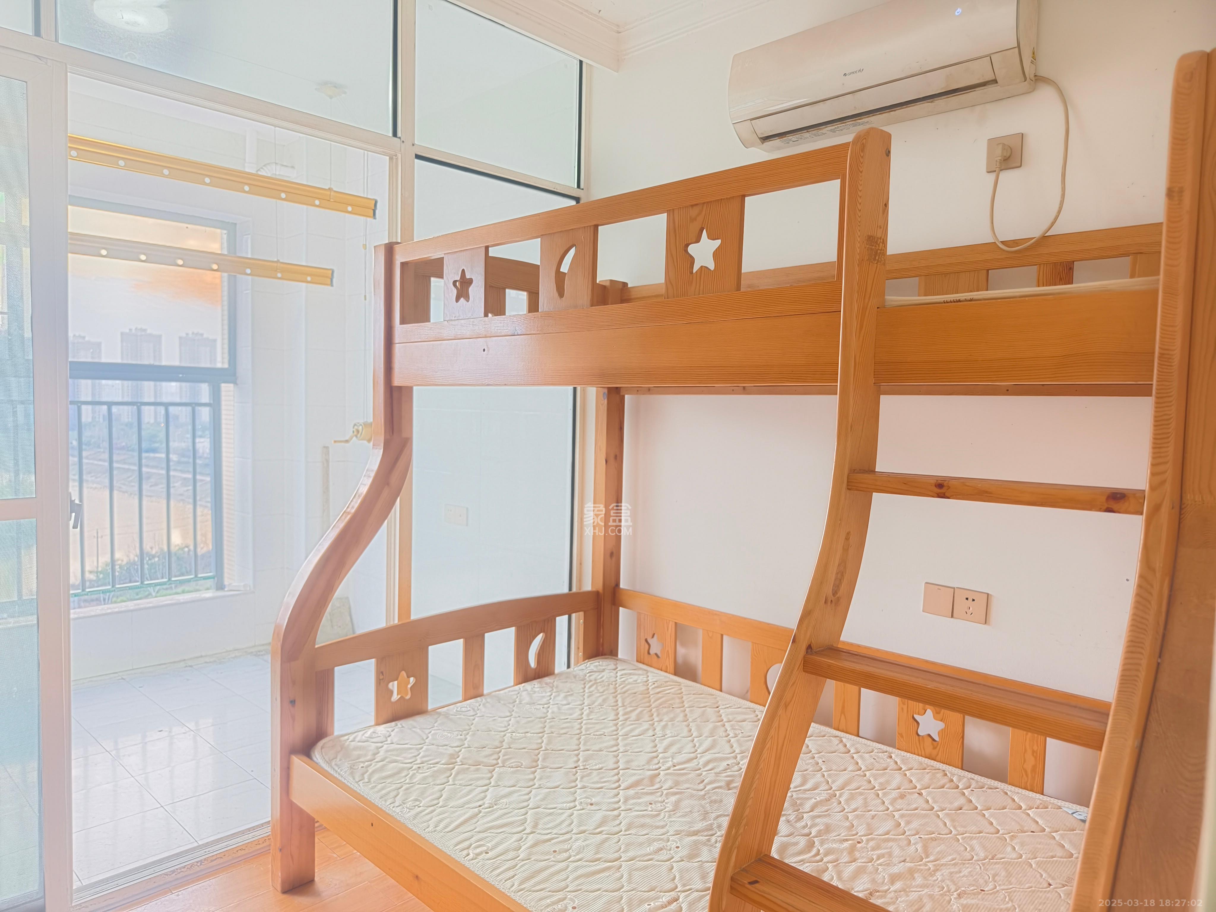 兰亭湾畔 3室2厅2卫 2500.0元/月 兰亭湾畔 3室2厅2卫 2500.0元/月室内图