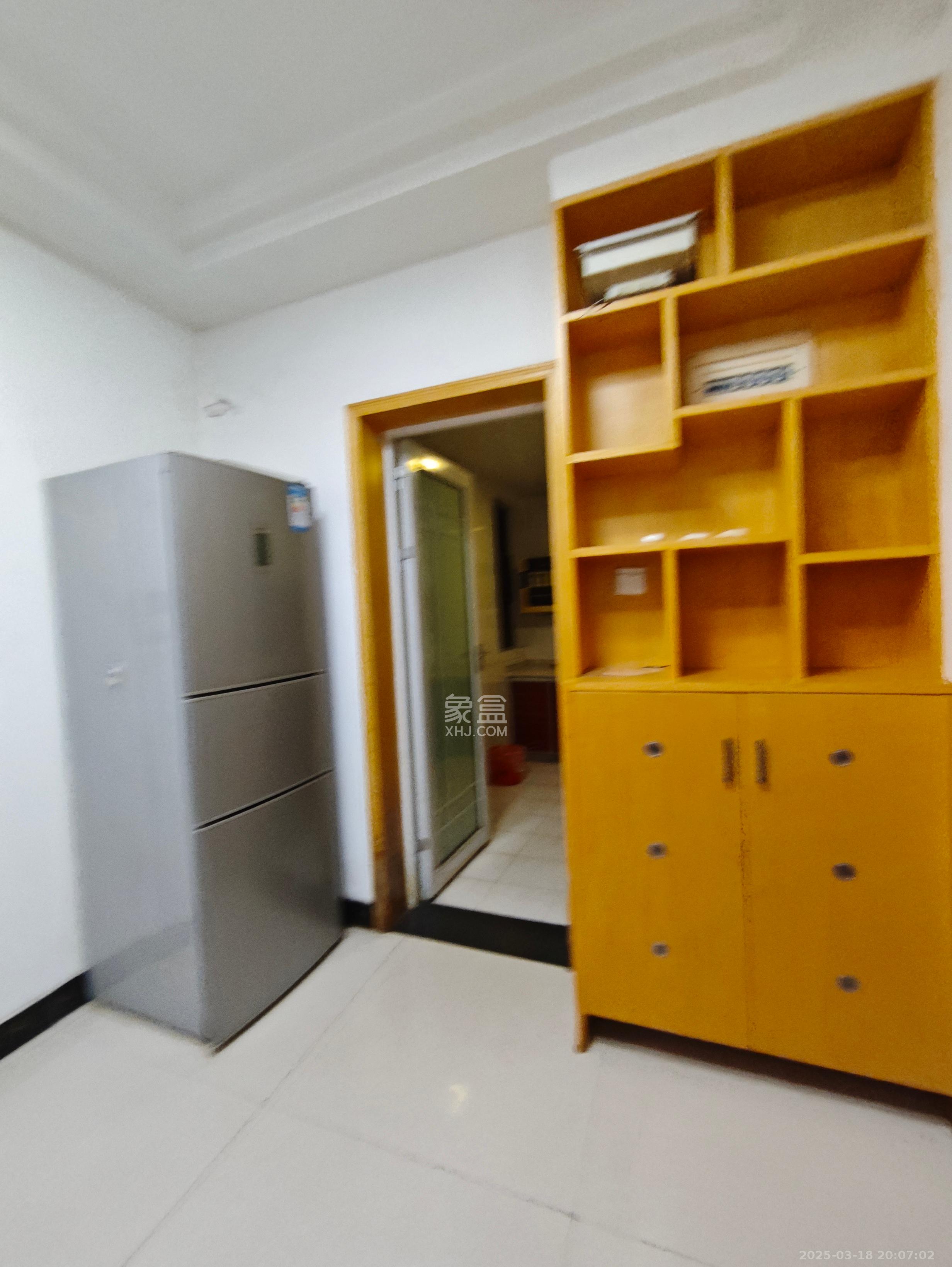 中国铁建国际城一期 2室2厅1卫 1400.0元/月 中国铁建国际城一期 2室2厅1卫 1400.0元/月室内图