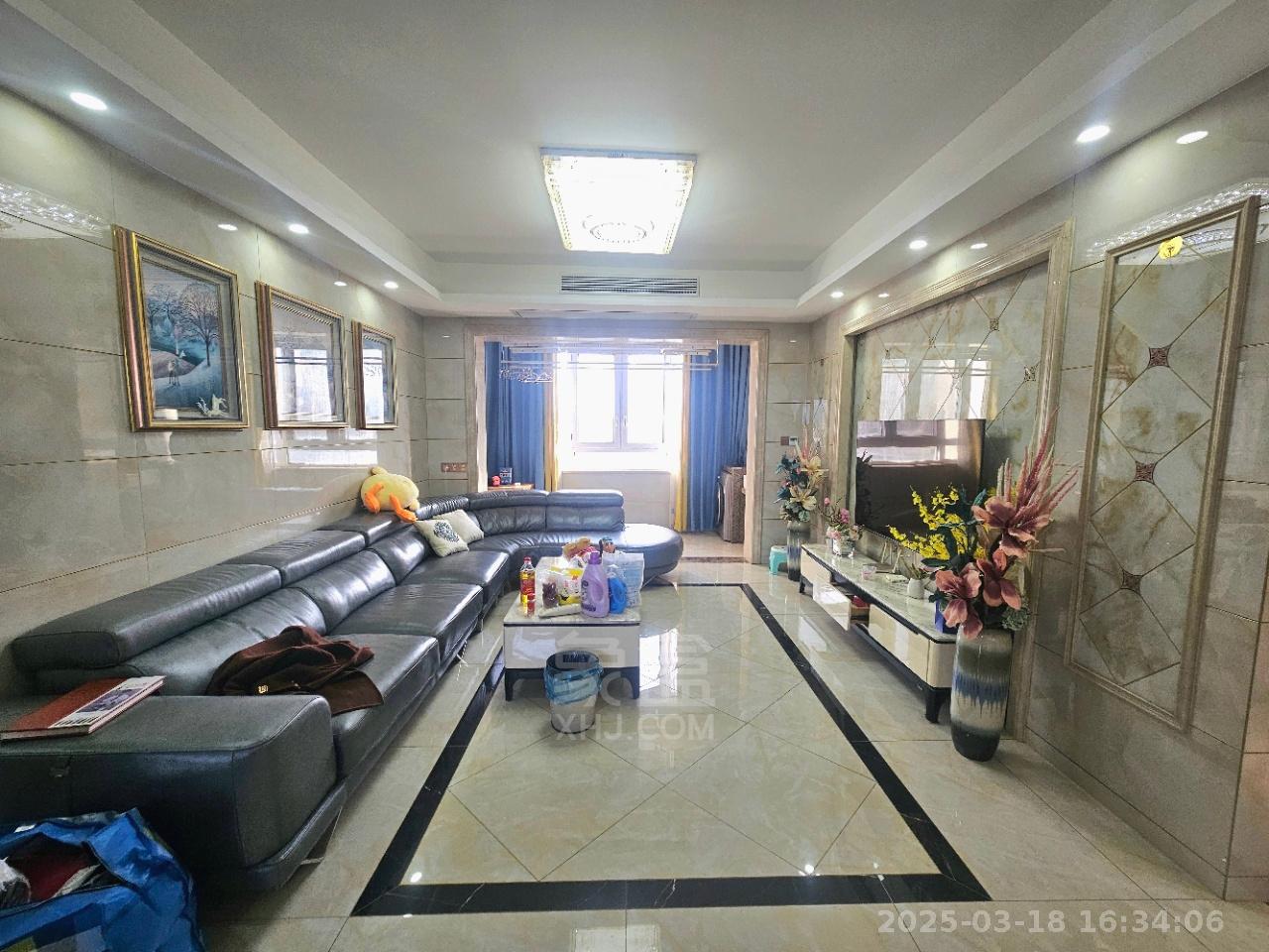 翠谷城 3室2厅2卫 2200.0元/月 翠谷城 3室2厅2卫 2200.0元/月室内图