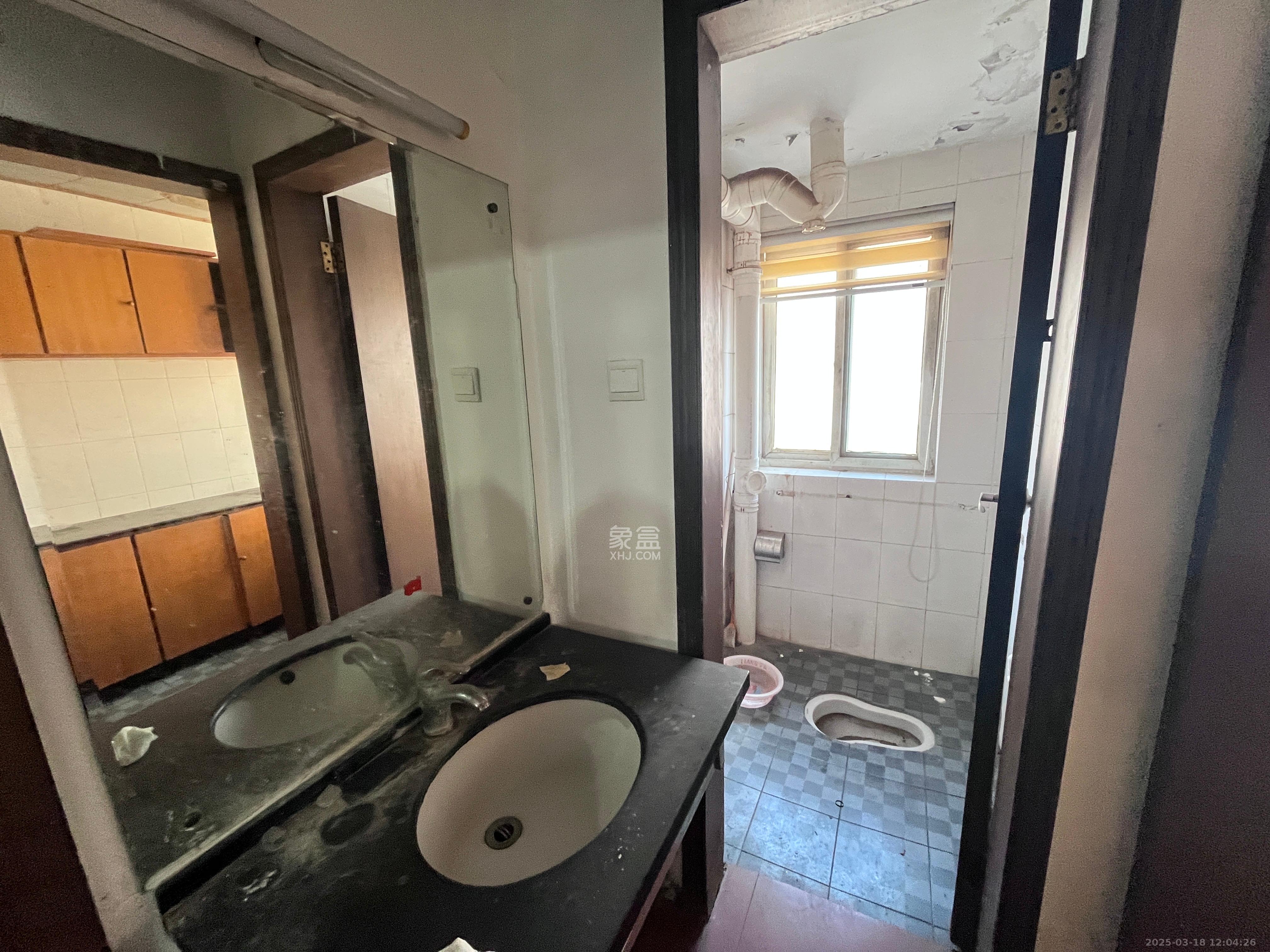 友园山庄 2室1厅1卫 1300.0元/月 友园山庄 2室1厅1卫 1300.0元/月室内图