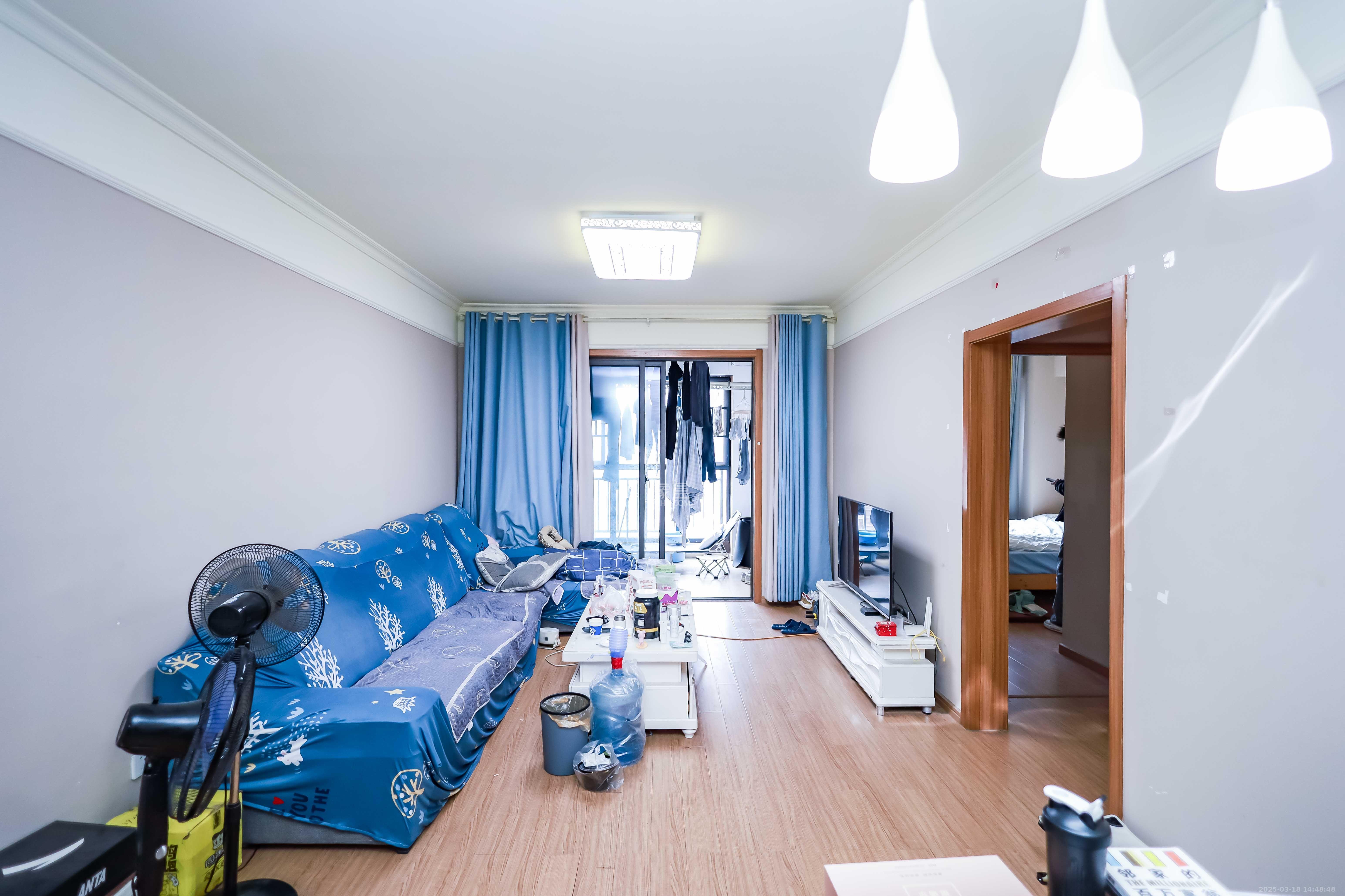 麓谷小镇 3室2厅1卫 2500.0元/月 麓谷小镇 3室2厅1卫 2500.0元/月室内图