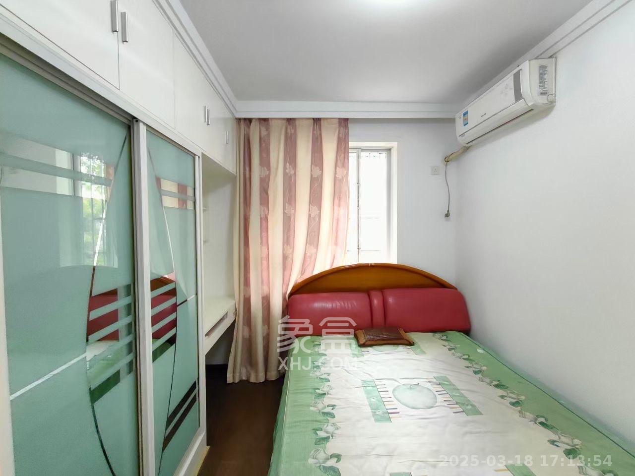 德馨园  2室2厅1卫    1600.0元/月 德馨园  2室2厅1卫    1600.0元/月室内图