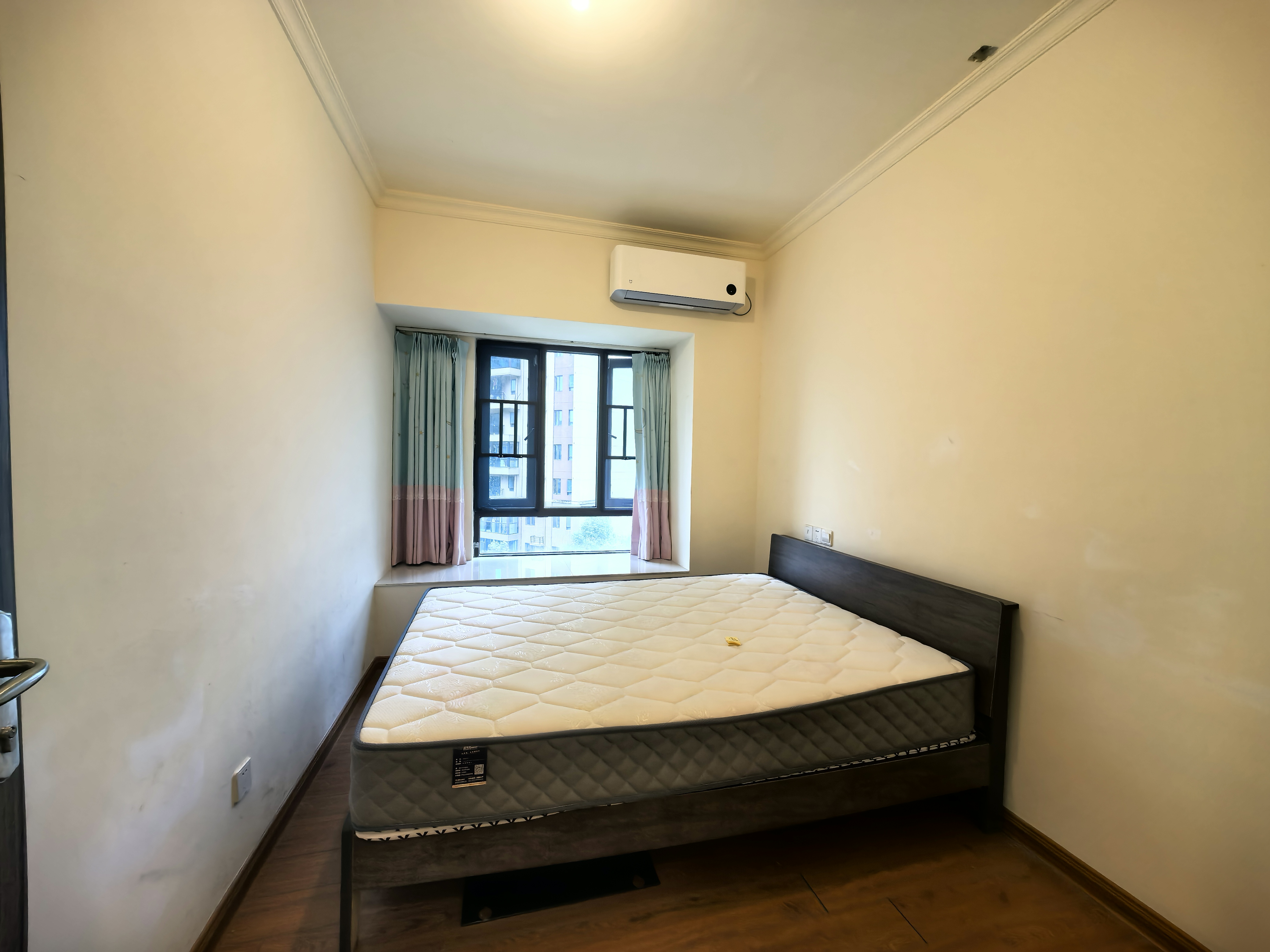 碧桂园豪园 3室2厅2卫 1800.0元/月 碧桂园豪园 3室2厅2卫 1800.0元/月室内图