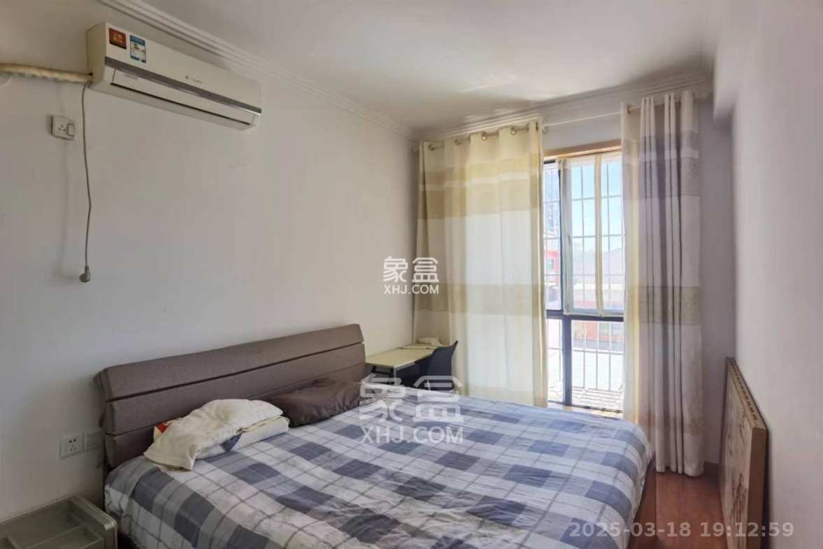 康斯丹郡(融程领秀佳园)  3室2厅1卫    2100.0元/月 康斯丹郡(融程领秀佳园)  3室2厅1卫    2100.0元/月室内图