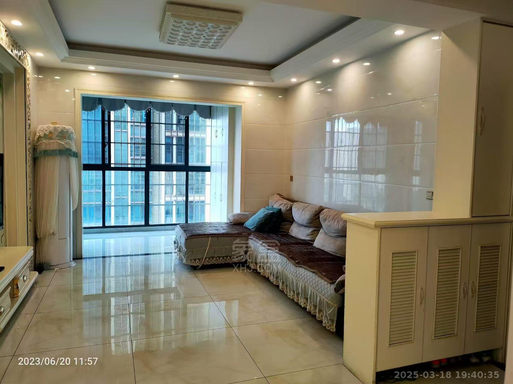 湖景名城 3室2厅2卫 2000.0元/月 湖景名城 3室2厅2卫 2000.0元/月室内图