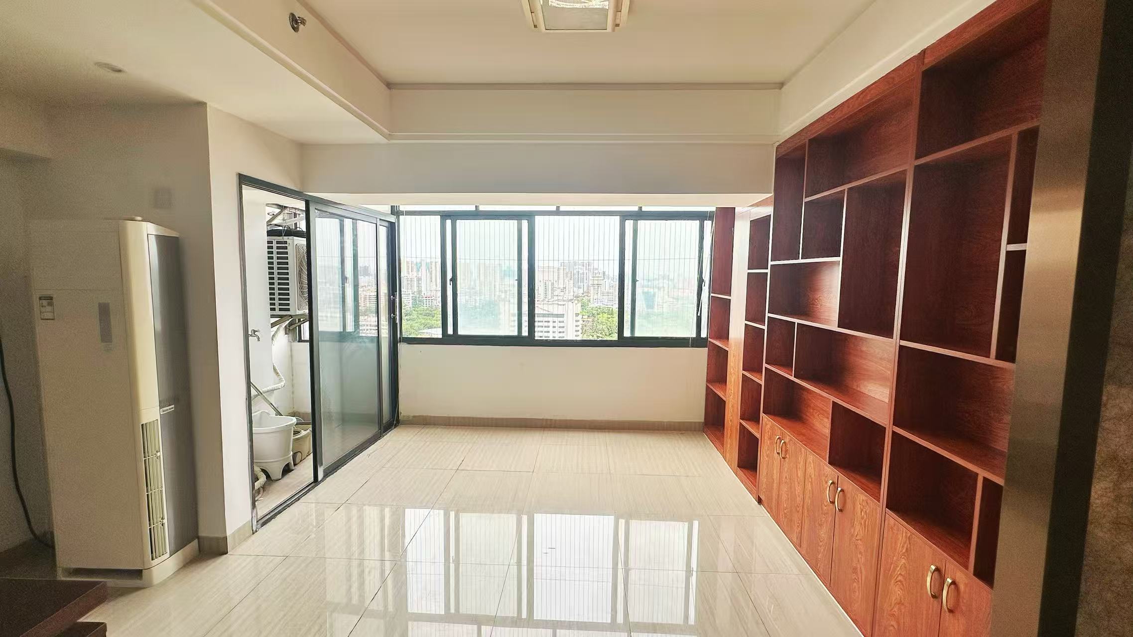 望海国际广场 1室1厅1卫 105.0万 望海国际广场 1室1厅1卫 105.0万客厅