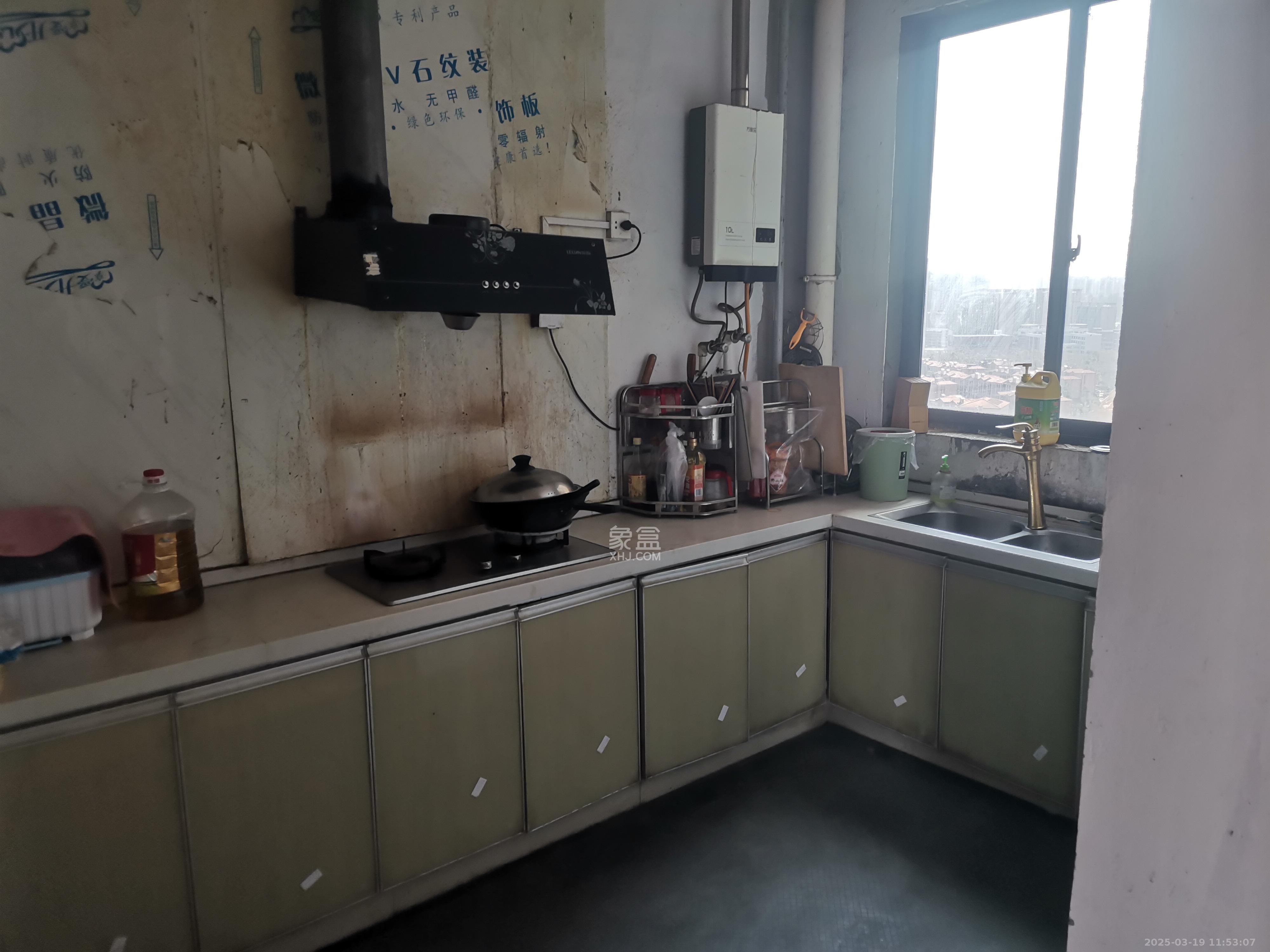 江河东澜湾 4室2厅2卫 3200.0元/月 江河东澜湾 4室2厅2卫 3200.0元/月室内图