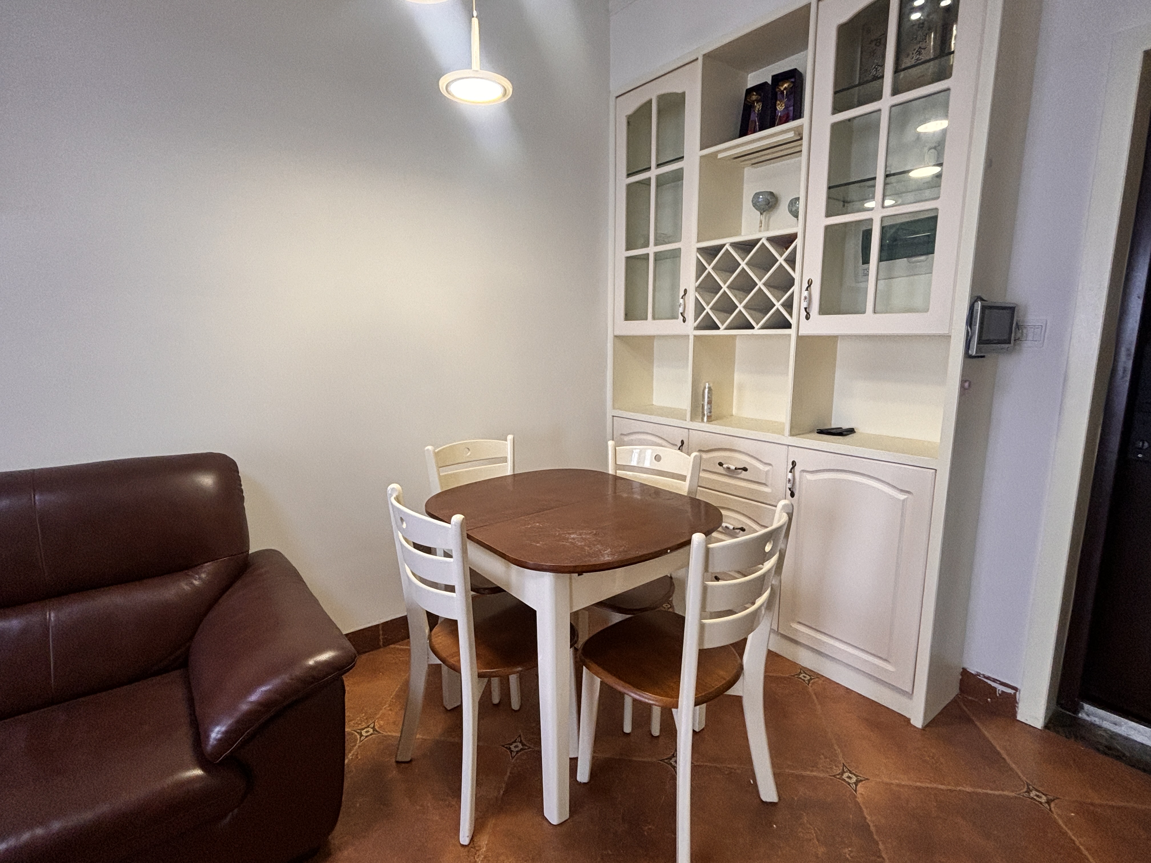 领御一方中心 2室1厅1卫 1700.0元/月 领御一方中心 2室1厅1卫 1700.0元/月室内图