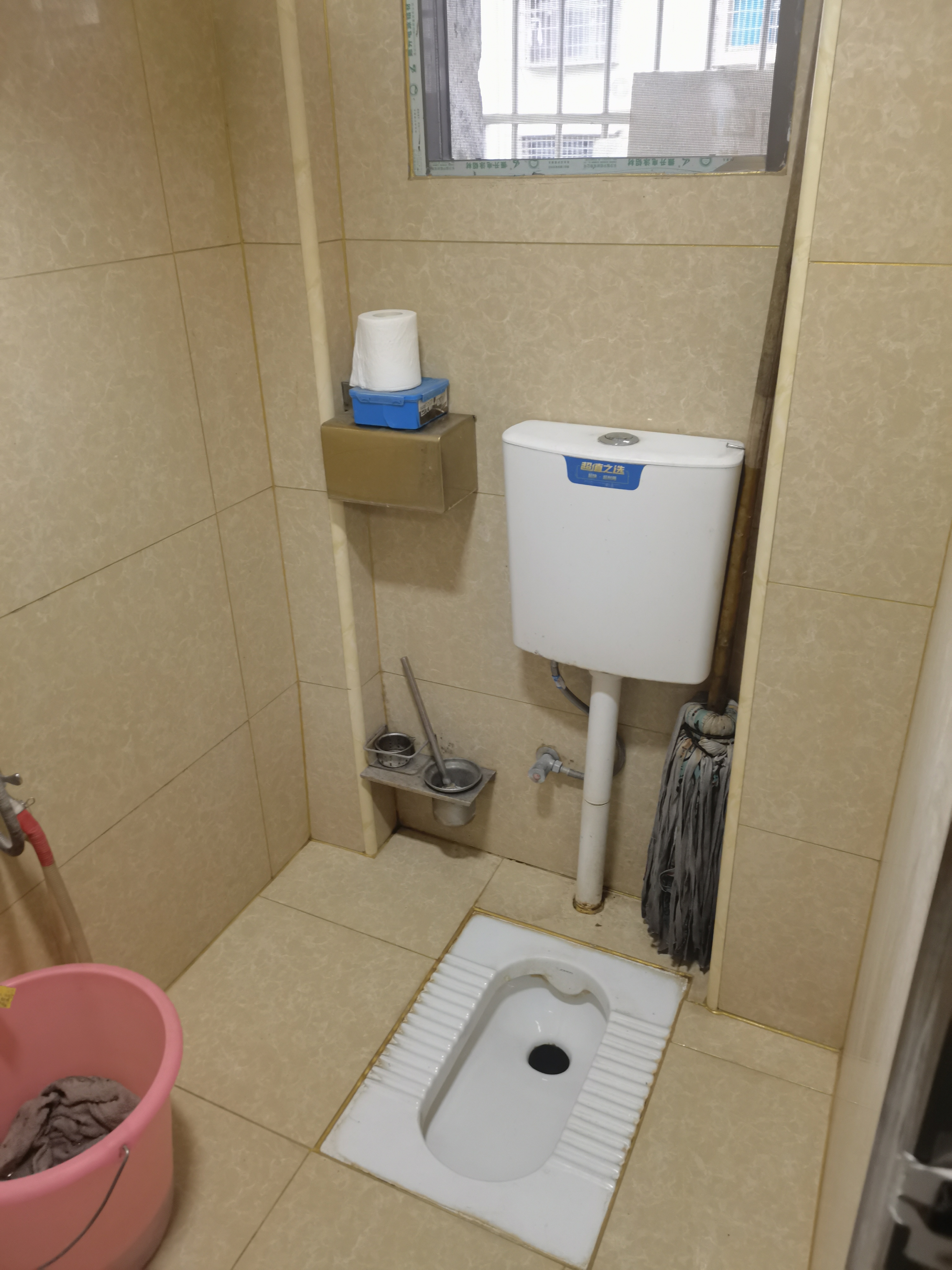 市人大政协机关大院住宅区（老市委）  4室2厅2卫   55.00万客厅