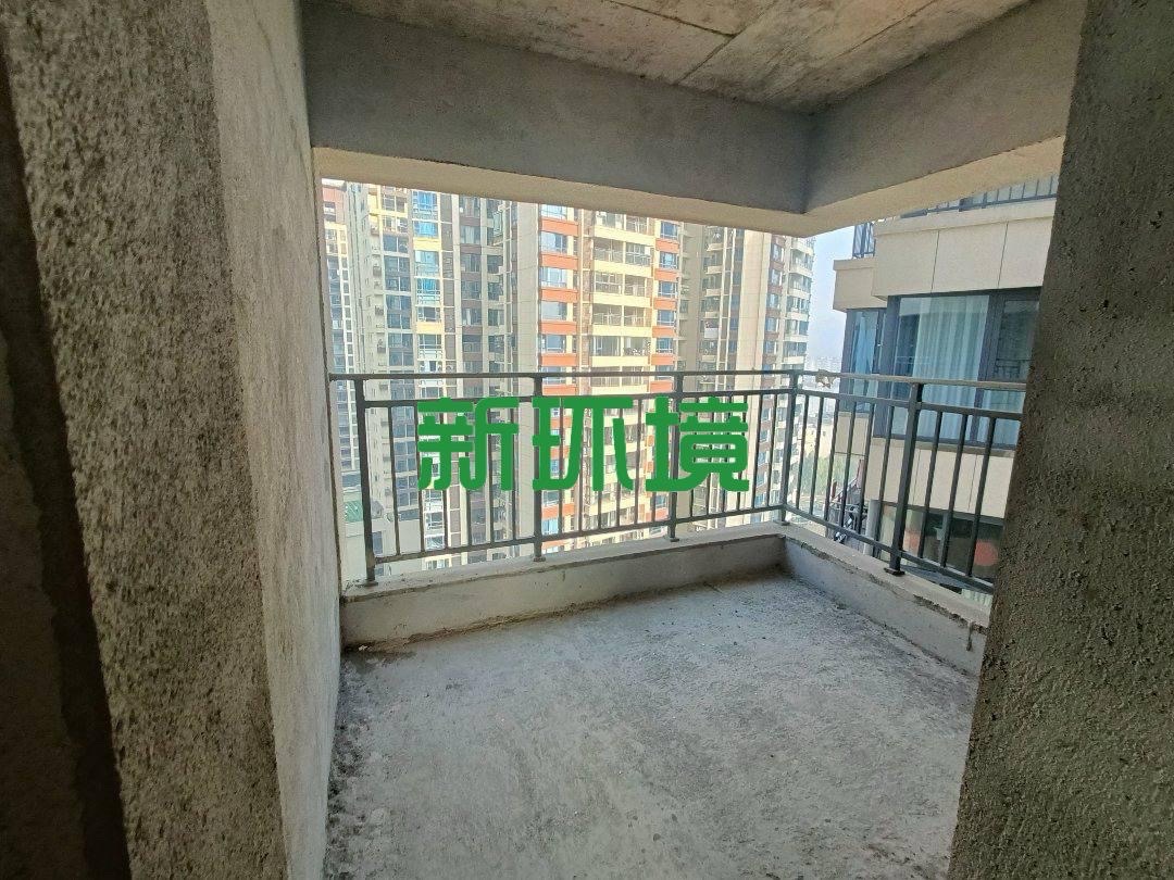 中天鹭鸶湾龙庭二期  4室2厅2卫    112.0万 中天鹭鸶湾龙庭二期  4室2厅2卫    112.0万客厅