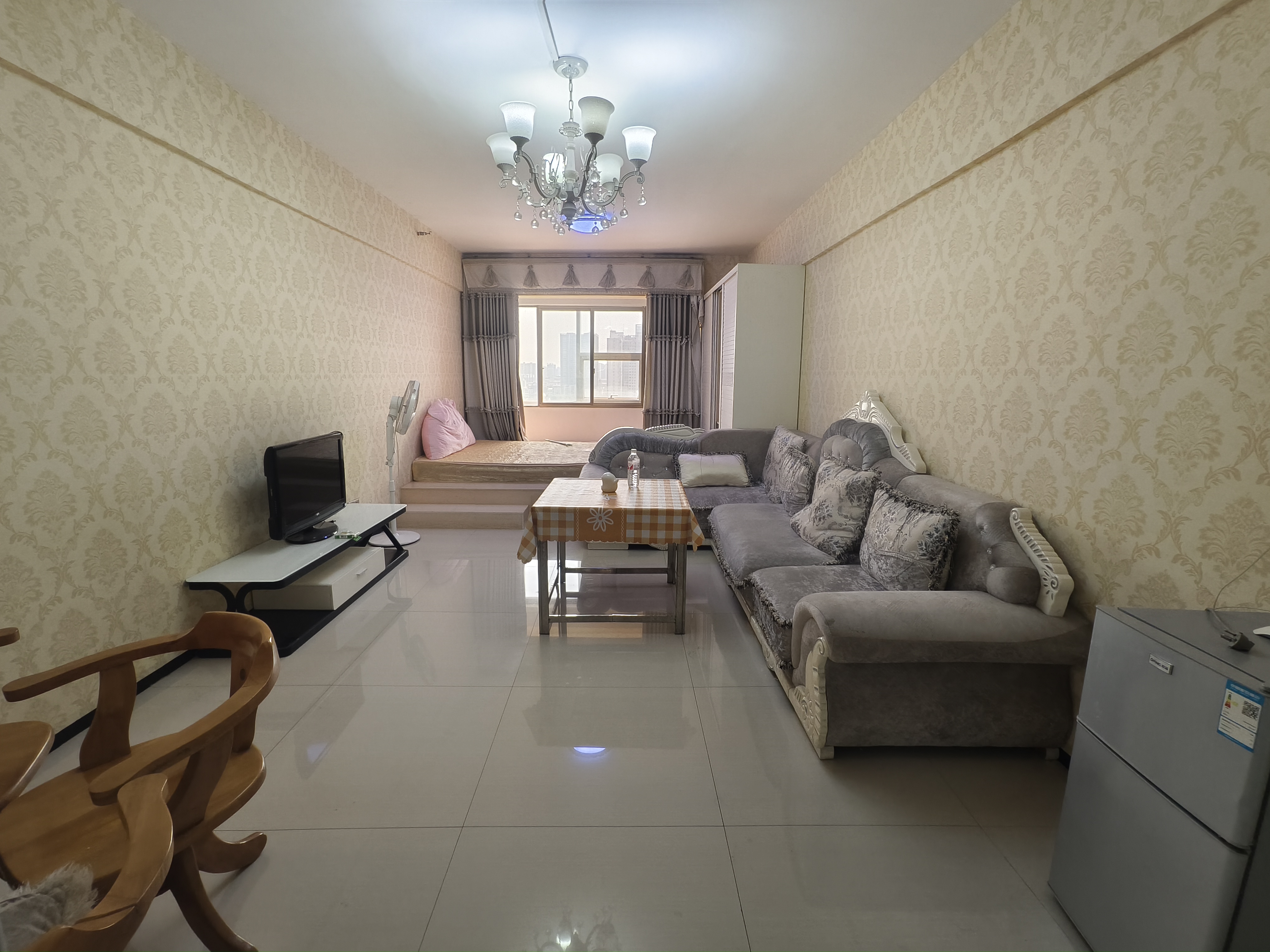 财智公馆大厦(瑞士国际酒店) 1室1厅0卫 1000.0元/月 财智公馆大厦(瑞士国际酒店) 1室1厅0卫 1000.0元/月室内图