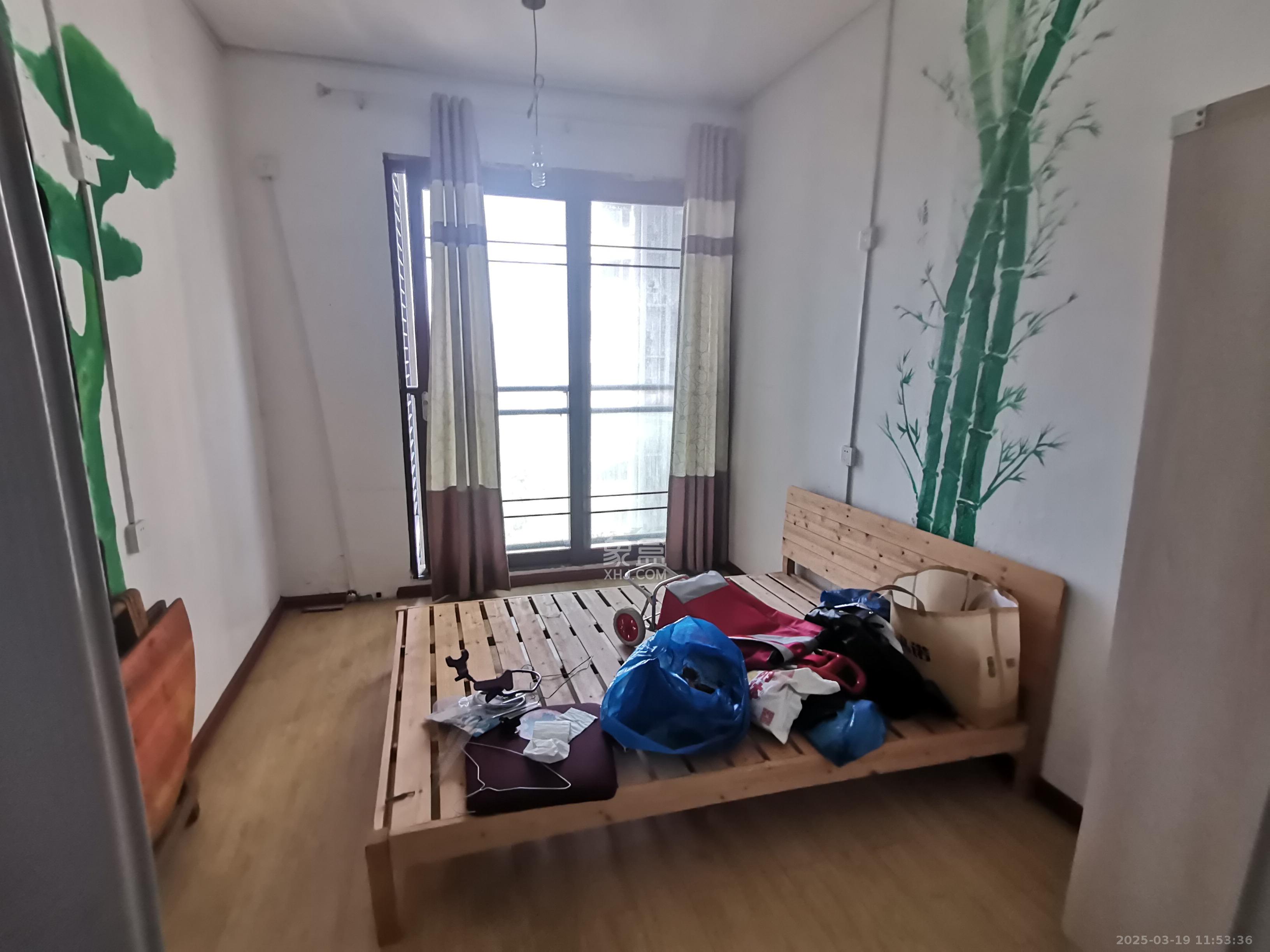 江河东澜湾 4室2厅2卫 3200.0元/月 江河东澜湾 4室2厅2卫 3200.0元/月室内图