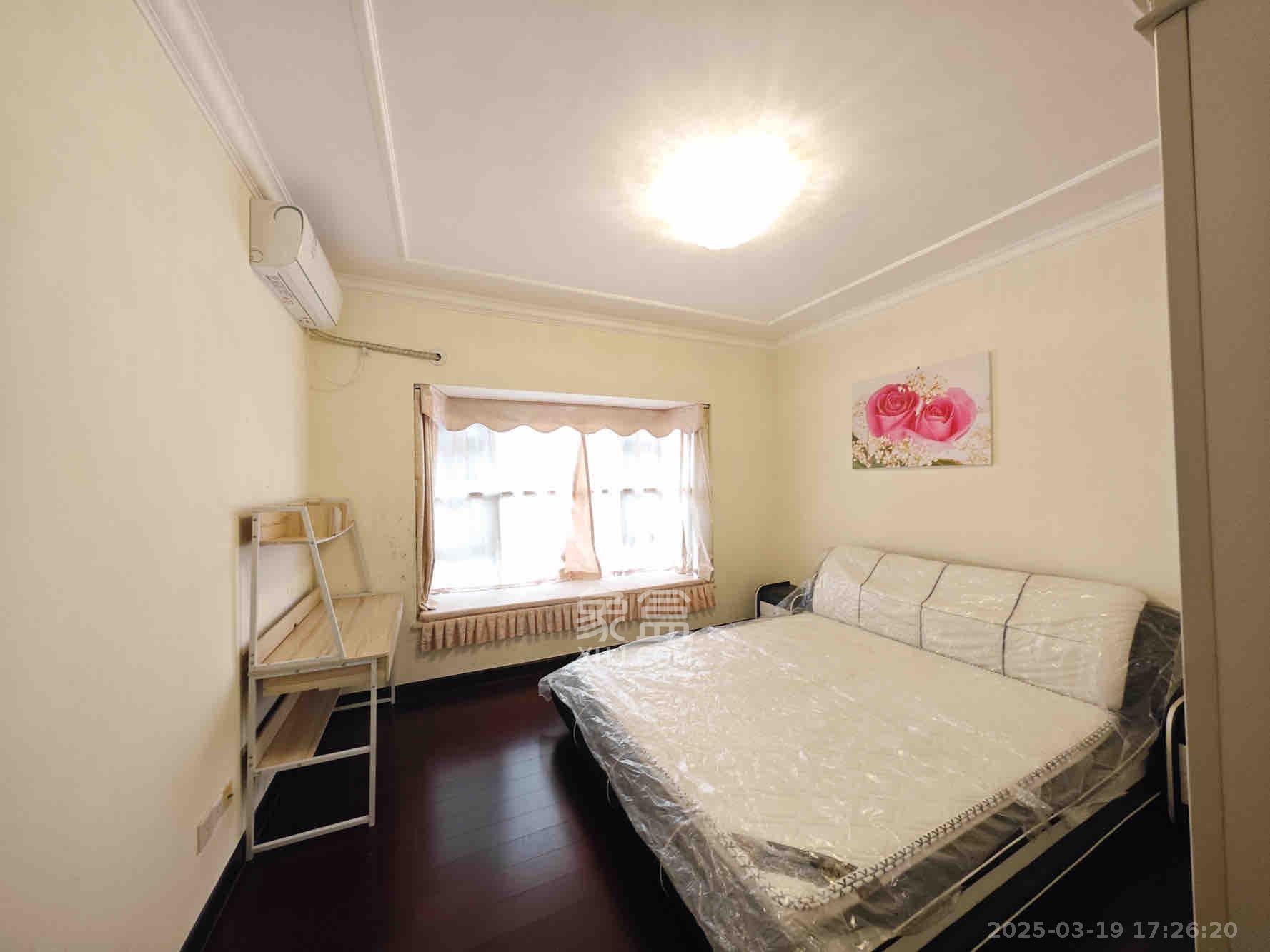 恒大城 3室2厅1卫 2400.0元/月 恒大城 3室2厅1卫 2400.0元/月室内图