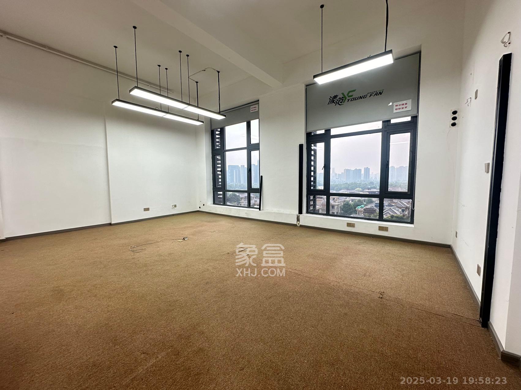 藏珑湖上公馆 1室0厅0卫 2500.0元/月 藏珑湖上公馆 1室0厅0卫 2500.0元/月室内图