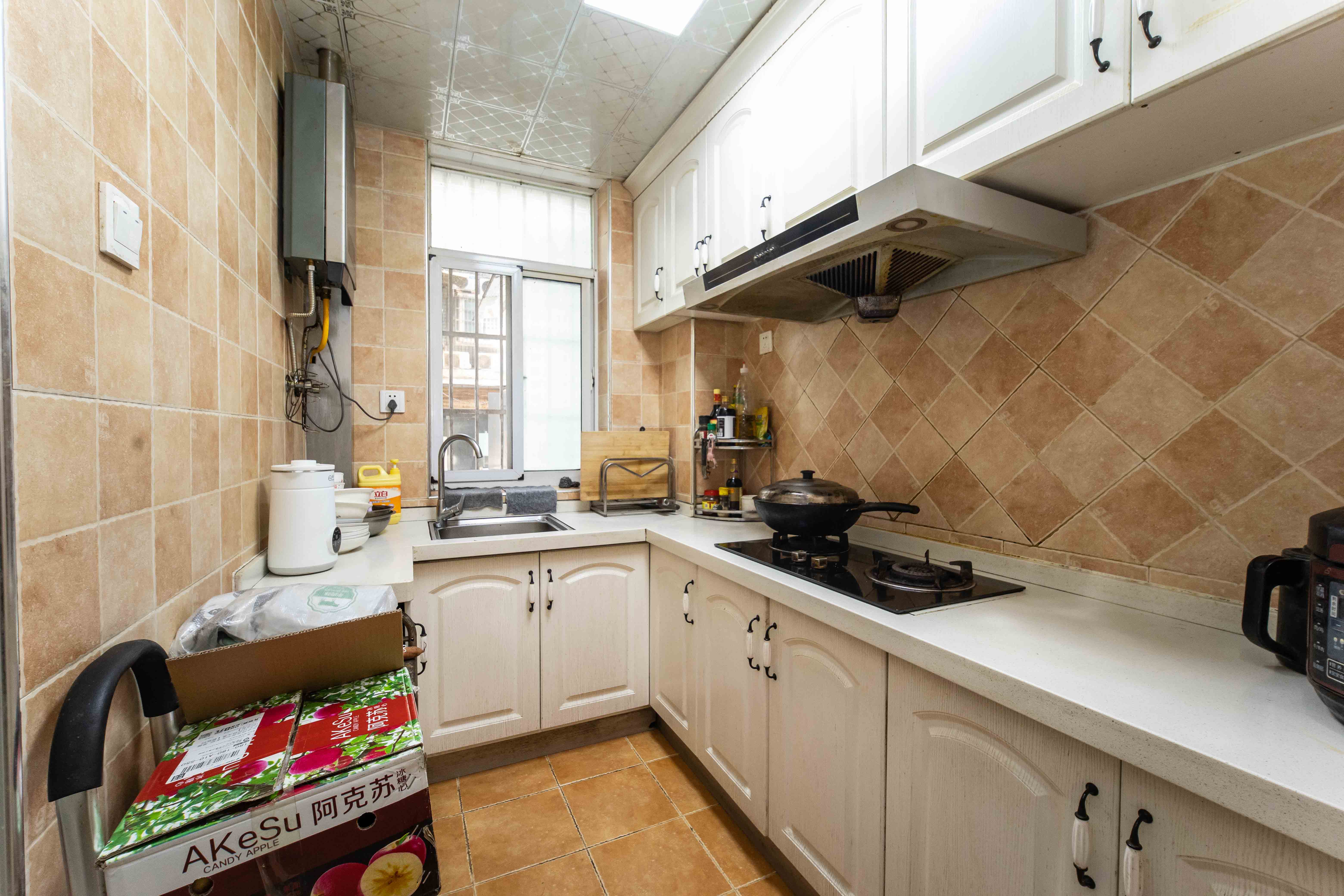 德政园 2室2厅1卫 85.0万 德政园 2室2厅1卫 85.0万厨房