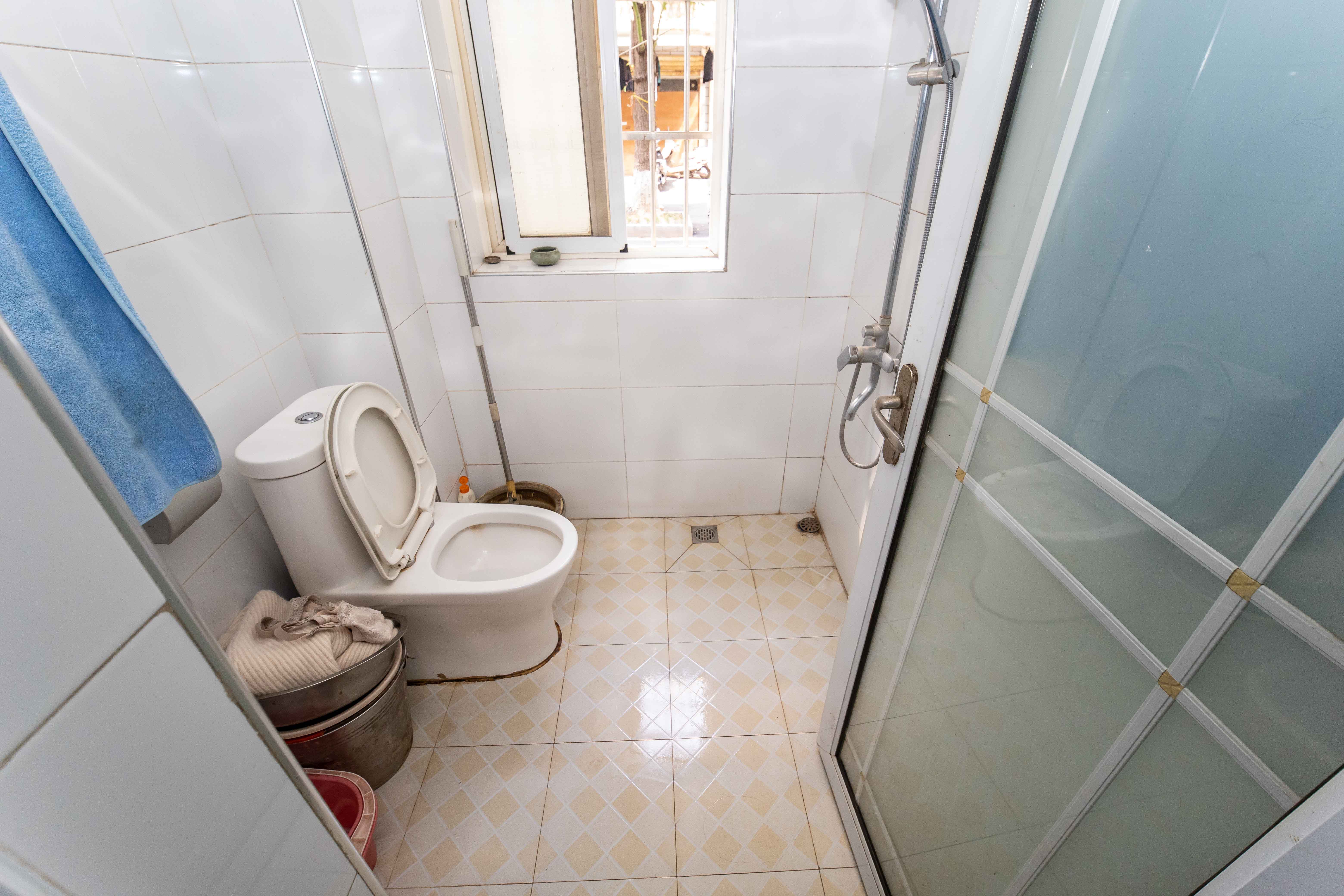 德政园 2室2厅1卫 85.0万 德政园 2室2厅1卫 85.0万卫生间