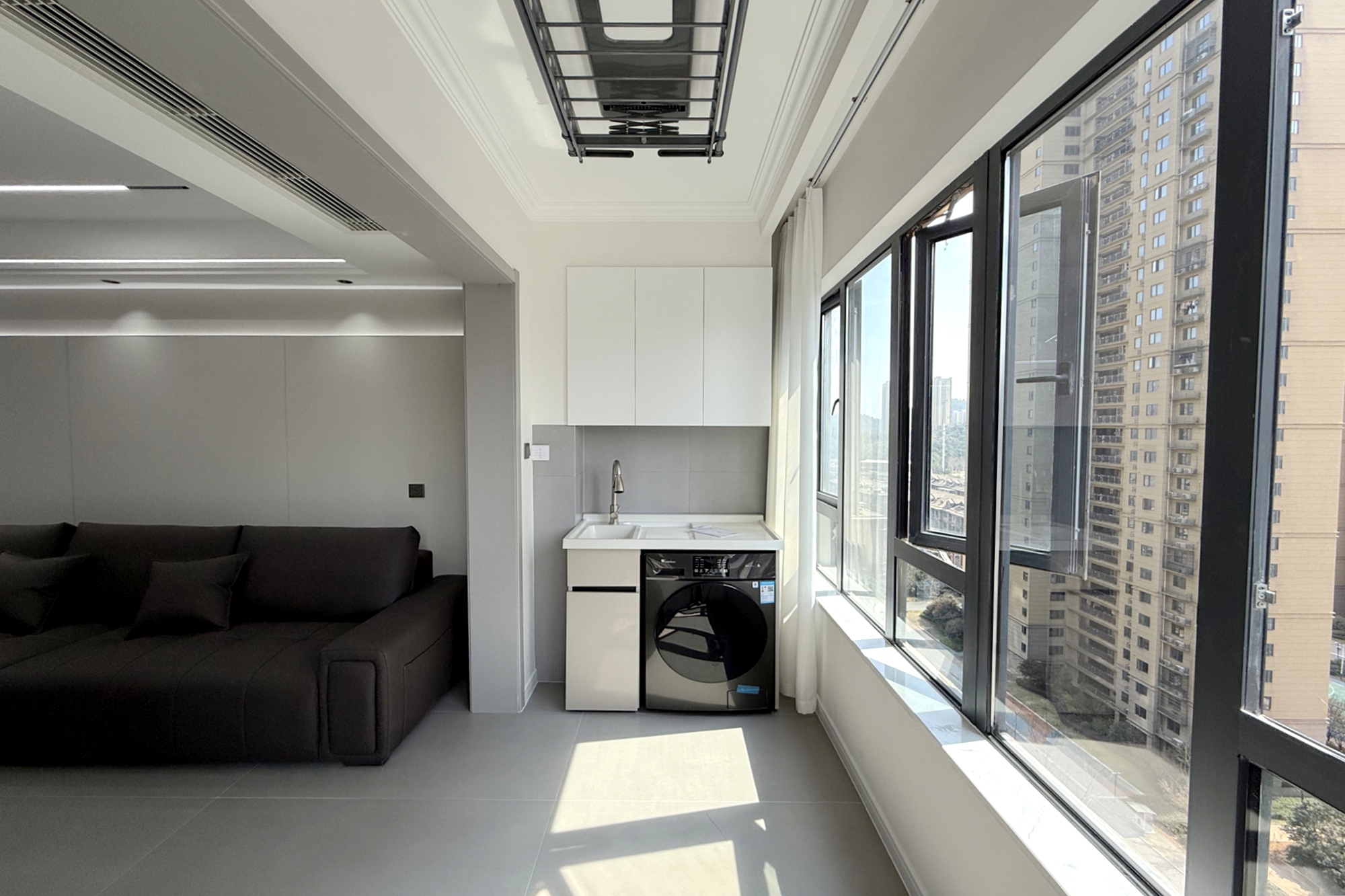 澳海月亮湾 3室2厅2卫 88.8万 澳海月亮湾 3室2厅2卫 88.8万阳台