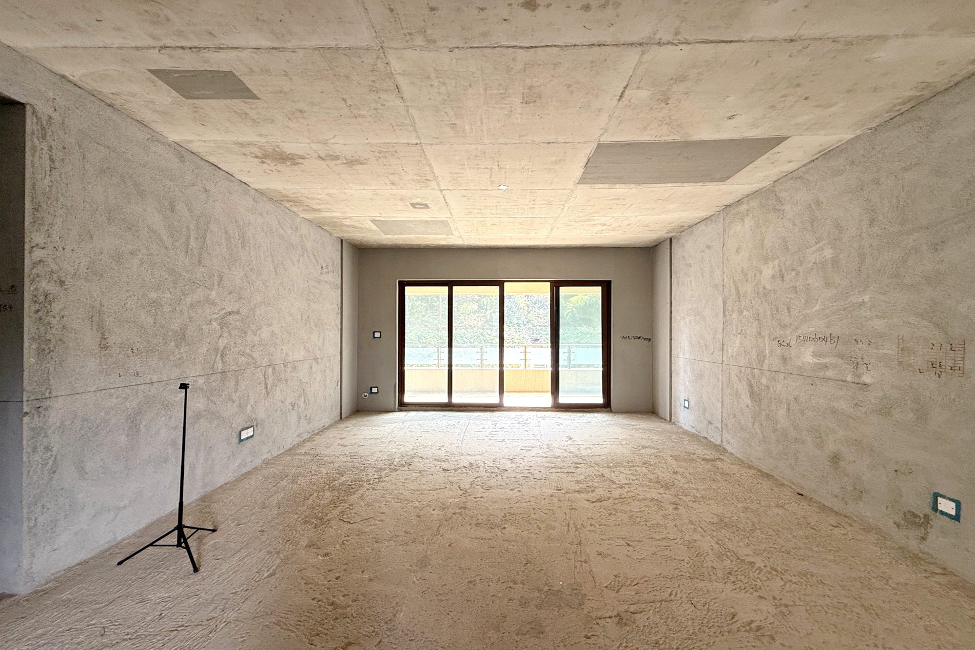 碧桂园御园  5室2厅3卫    158.8万 碧桂园御园  5室2厅3卫    158.8万客厅