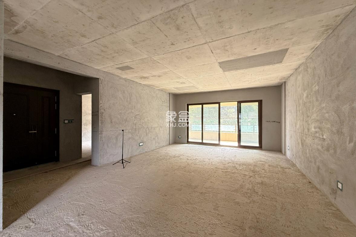 碧桂园御园  5室2厅3卫    158.8万 碧桂园御园  5室2厅3卫    158.8万客厅