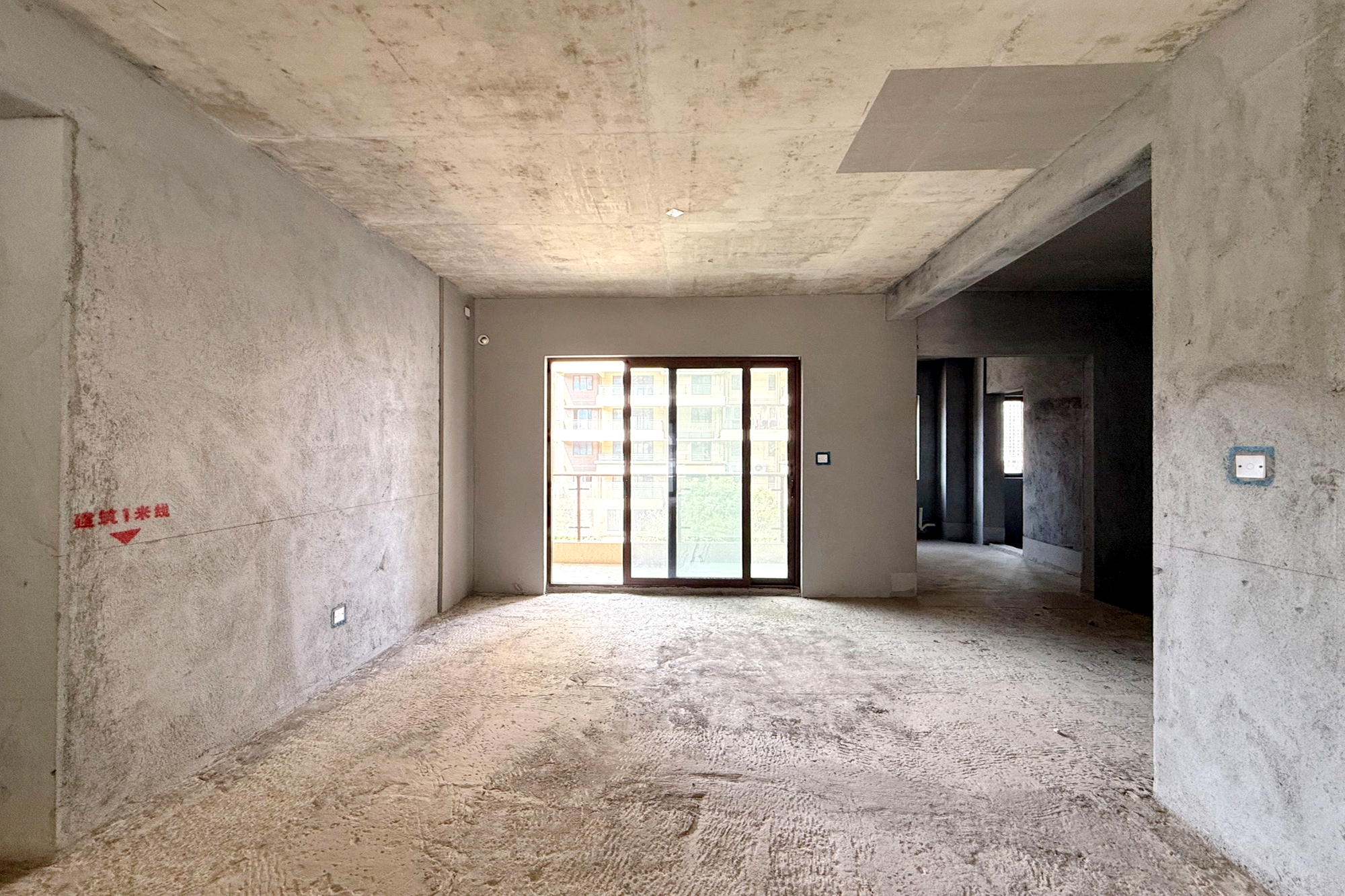 碧桂园御园  5室2厅3卫    158.8万 碧桂园御园  5室2厅3卫    158.8万客厅