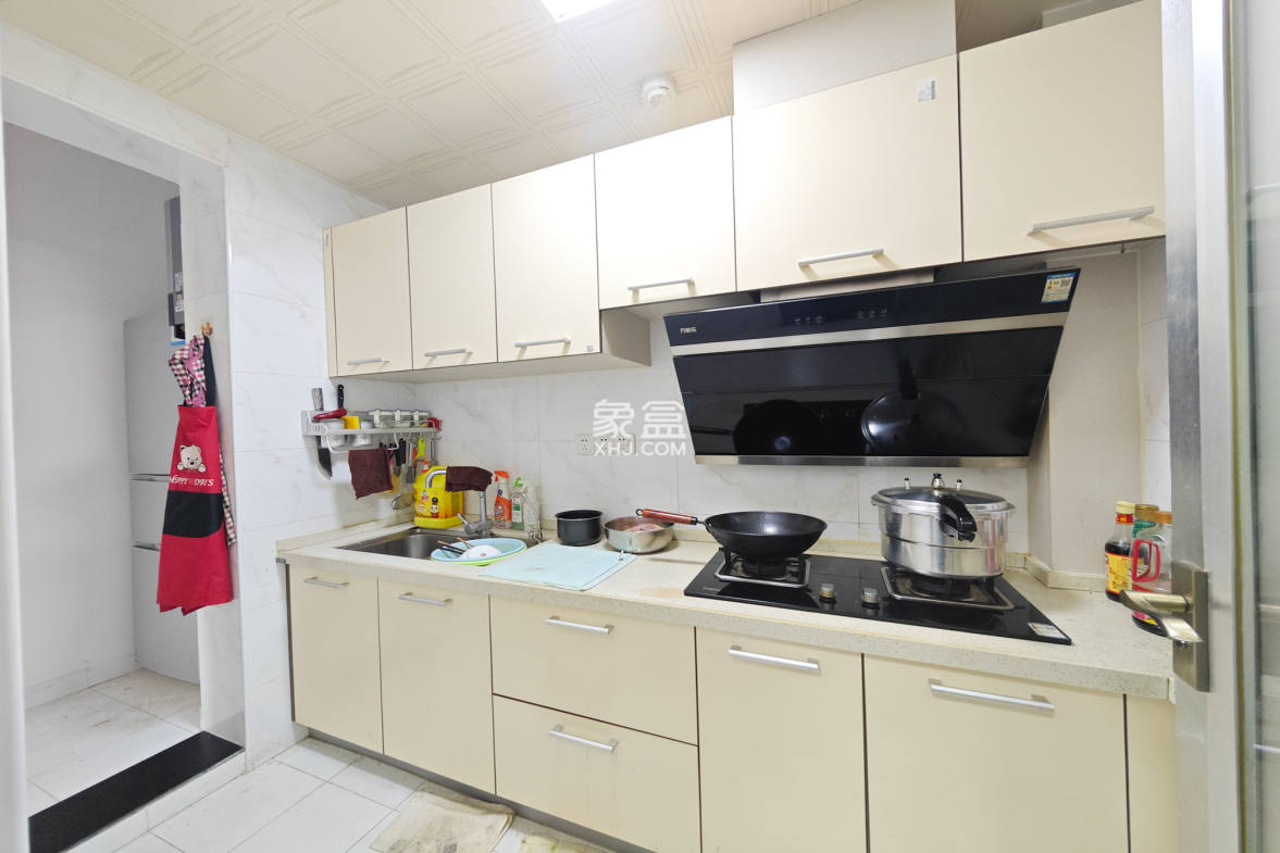 卓越蔚蓝城邦 3室3厅1卫 55.0万 卓越蔚蓝城邦 3室3厅1卫 55.0万厨房