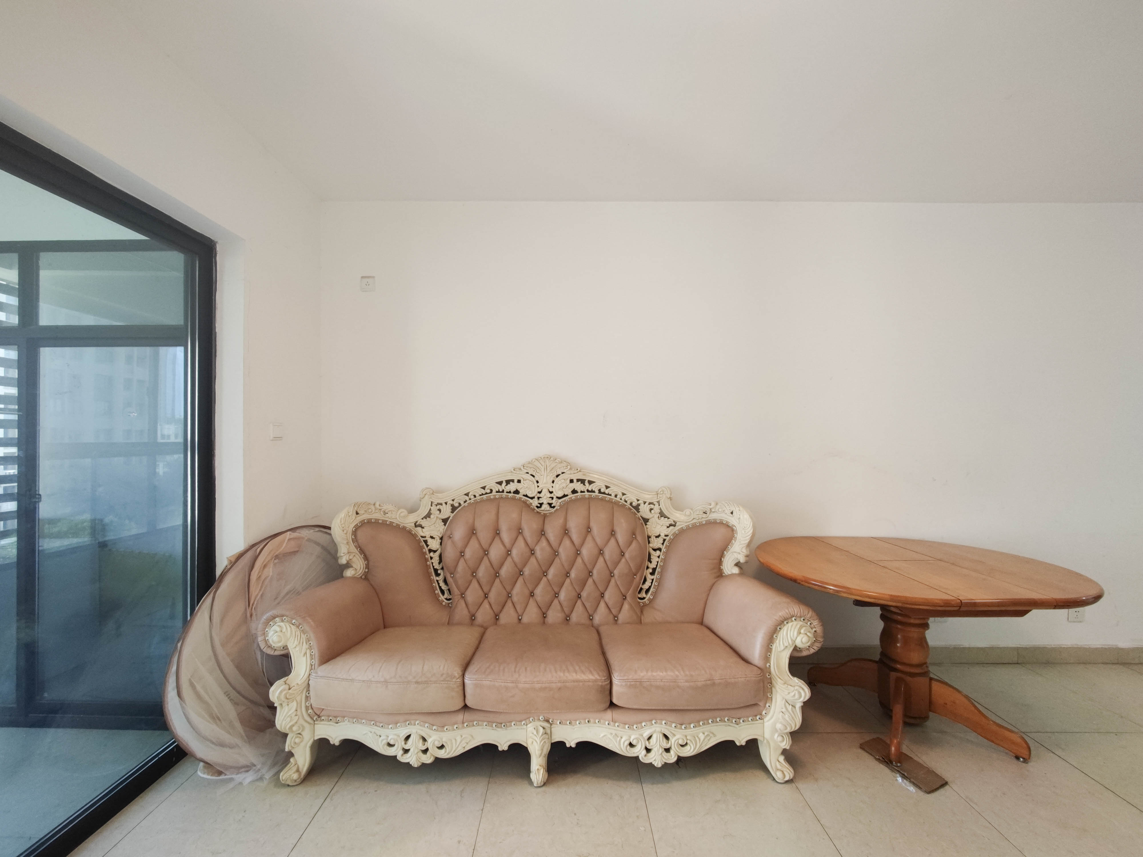 长房半岛蓝湾(观山月) 2室2厅1卫 68.0万 长房半岛蓝湾(观山月) 2室2厅1卫 68.0万客厅