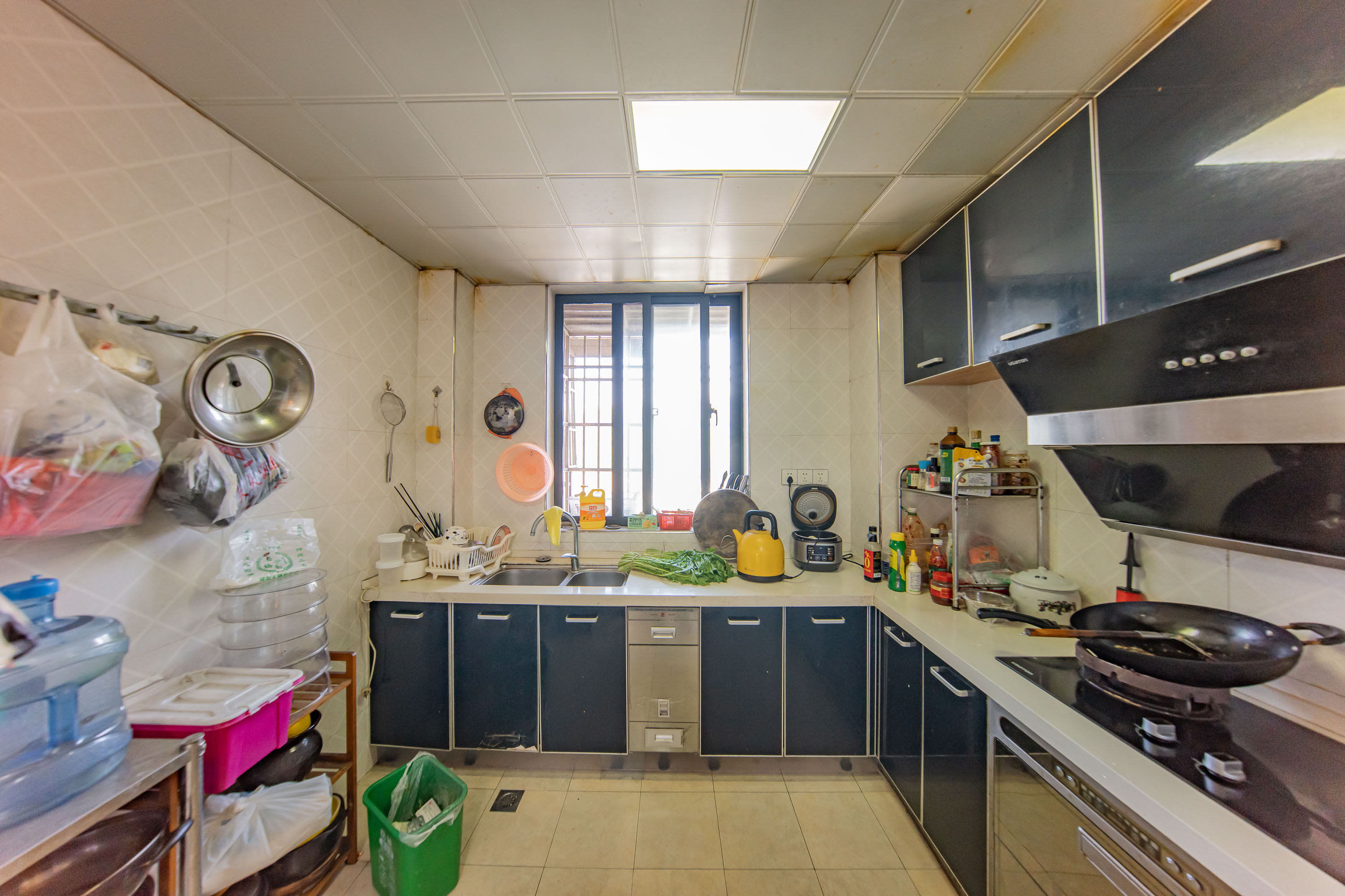 中建麓山和苑  4室2厅2卫    91.8万厨房