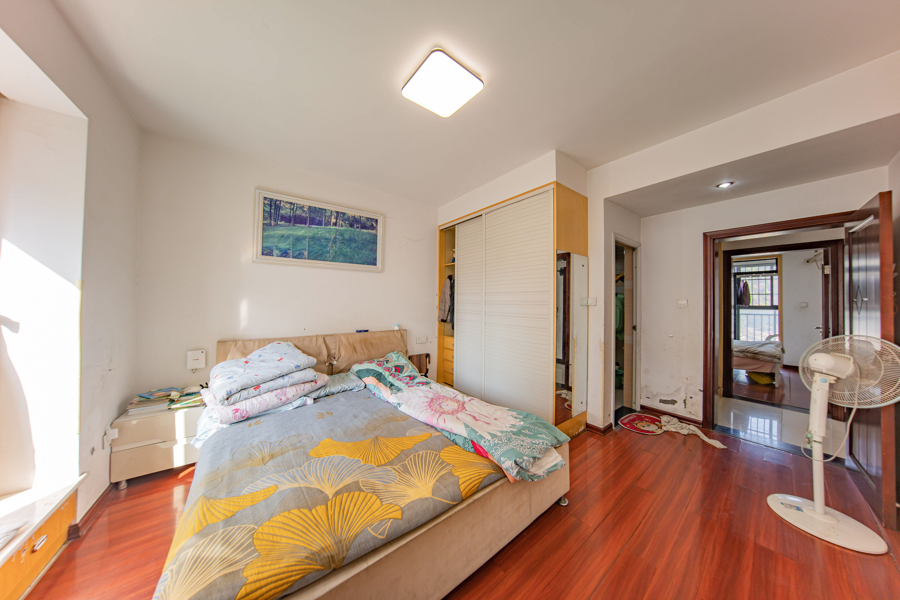 中建麓山和苑  4室2厅2卫    91.8万卧室