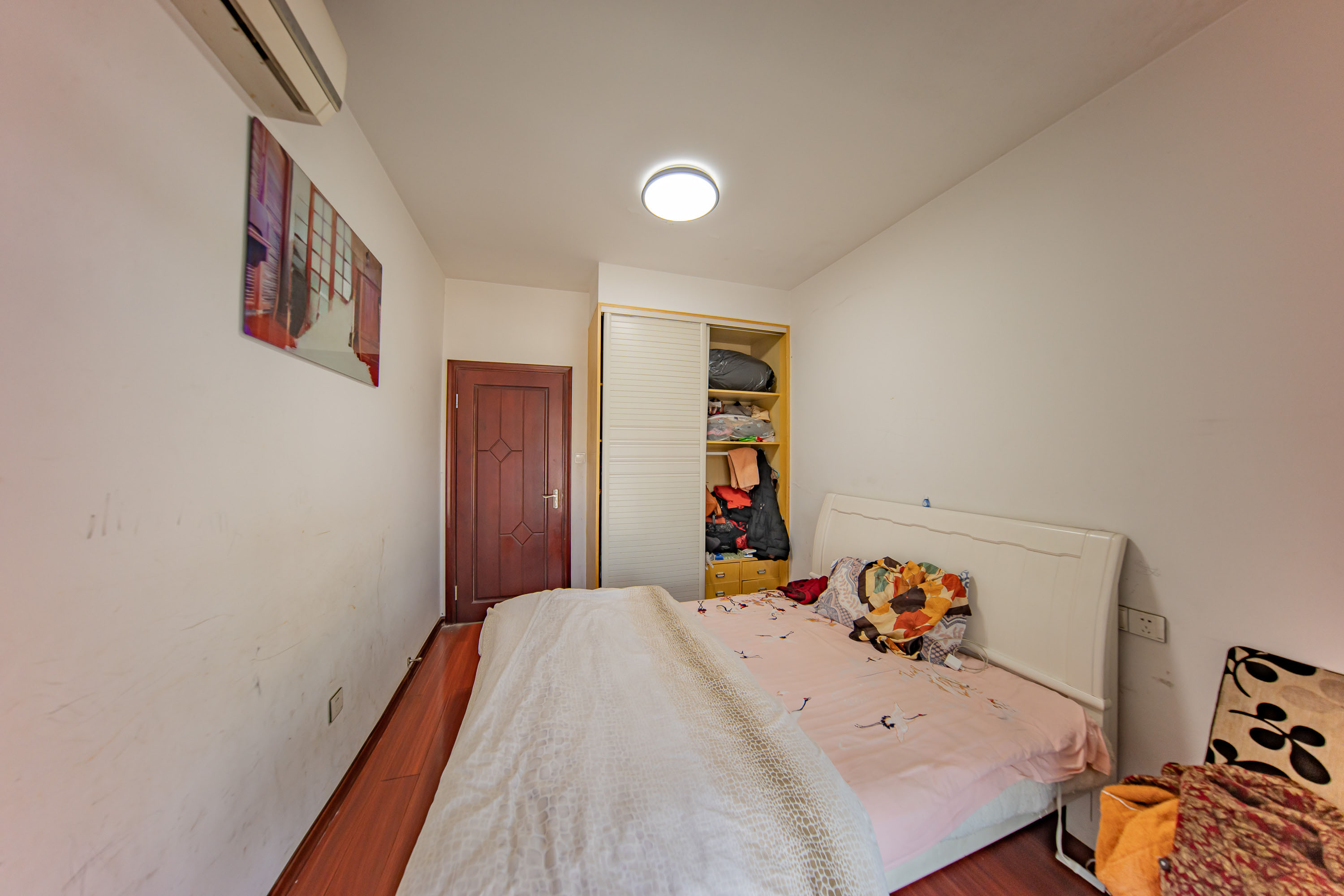 中建麓山和苑  4室2厅2卫    91.8万卧室