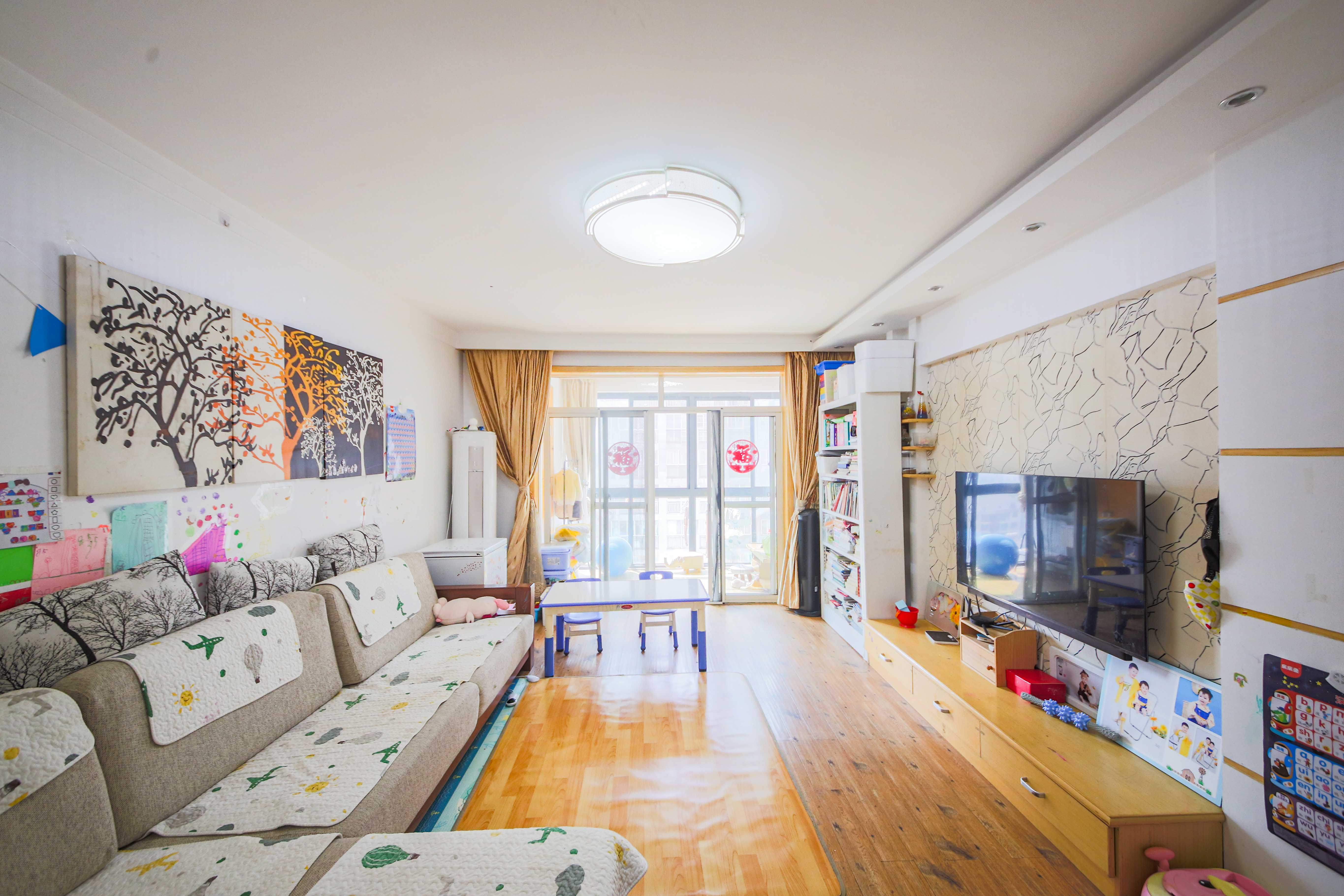 柠檬丽都  3室2厅1卫    89.0万 柠檬丽都  3室2厅1卫    89.0万客厅