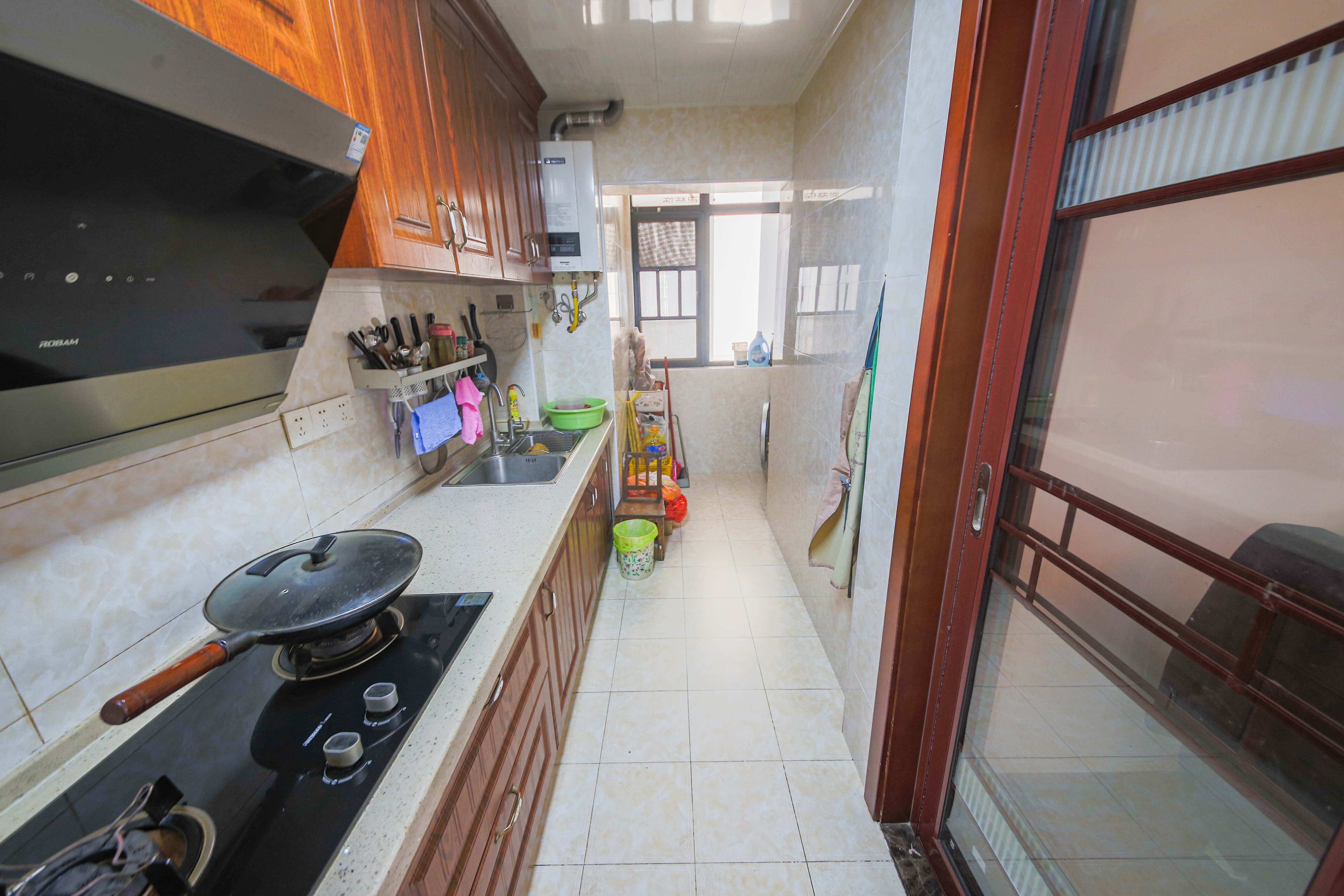 和庄 3室2厅2卫 110.0万 和庄 3室2厅2卫 110.0万厨房