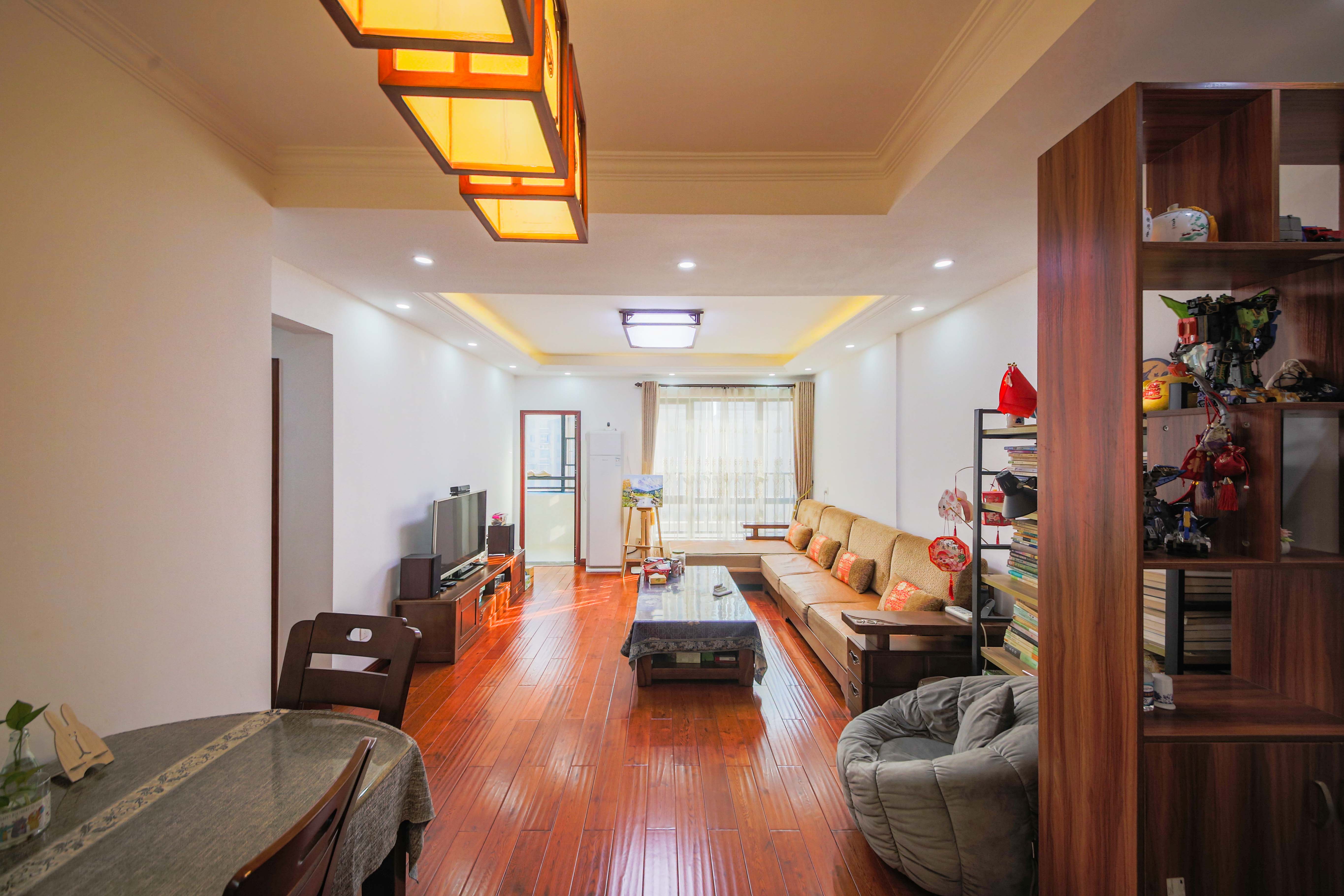 和庄 3室2厅2卫 110.0万 和庄 3室2厅2卫 110.0万客厅