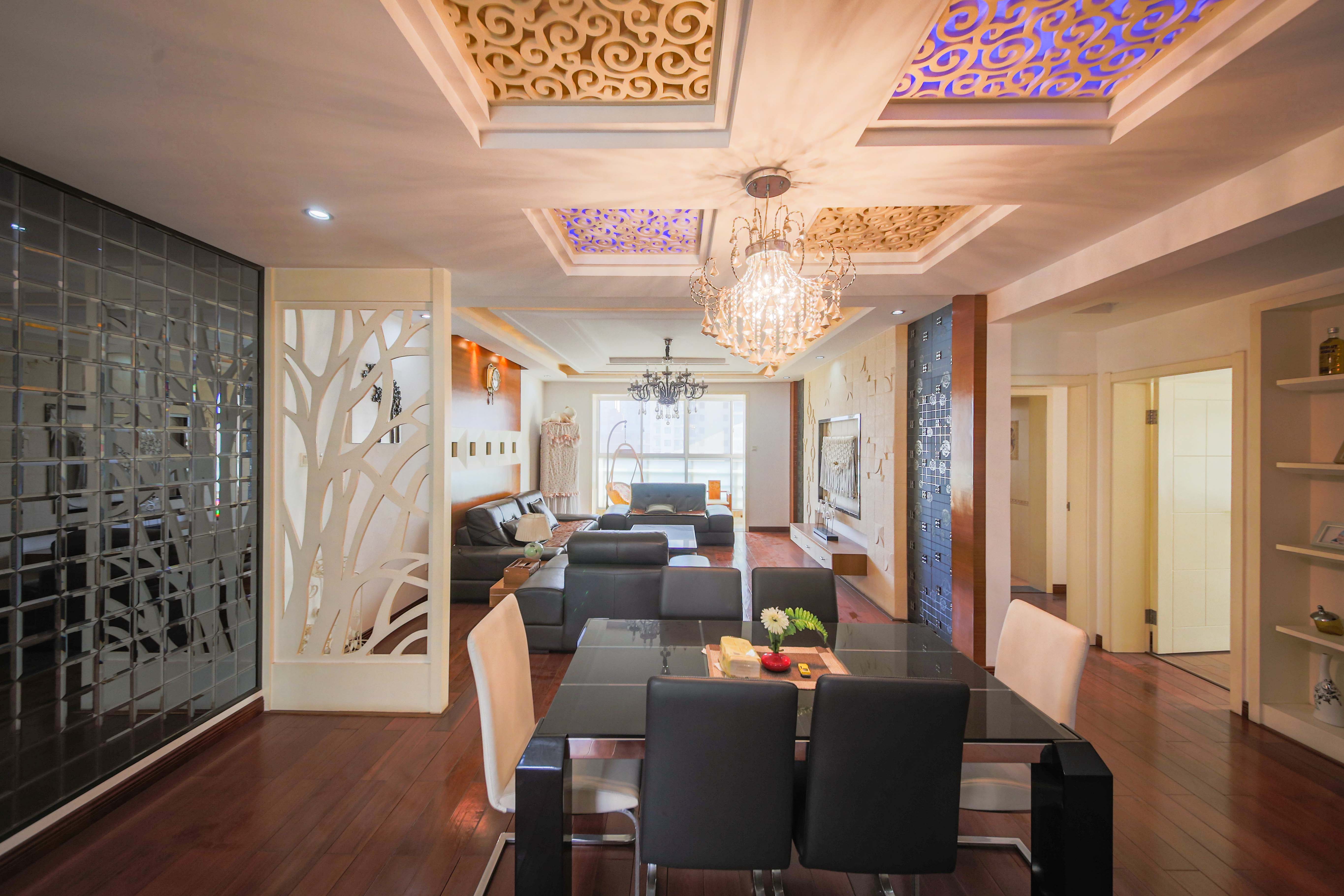 申奥美域 3室2厅2卫 108.0万 申奥美域 3室2厅2卫 108.0万客厅